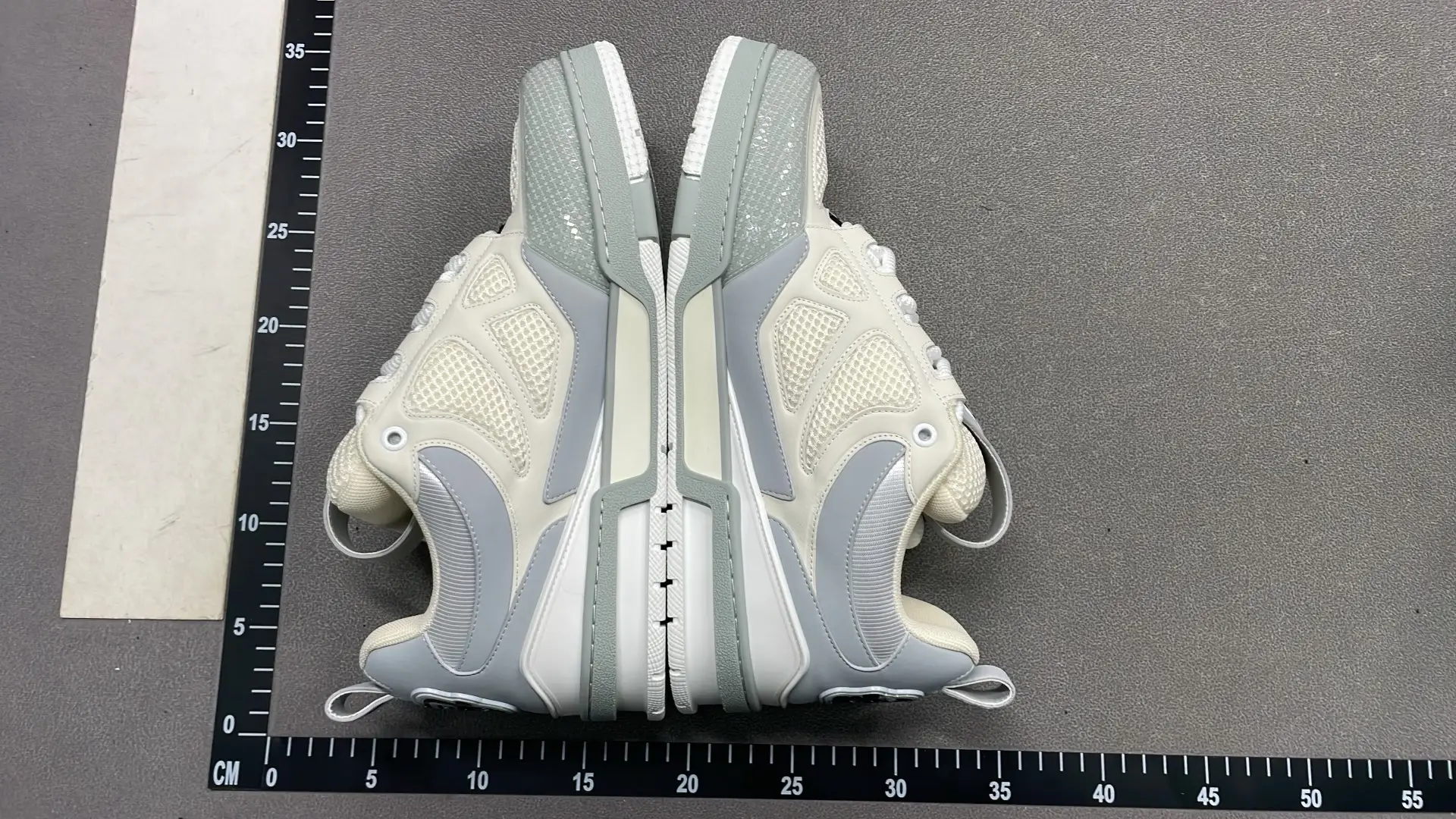 1:1 Batch LOUIS VUITTON shoes-1  in the Best OopBuy Spreadsheet QC photos