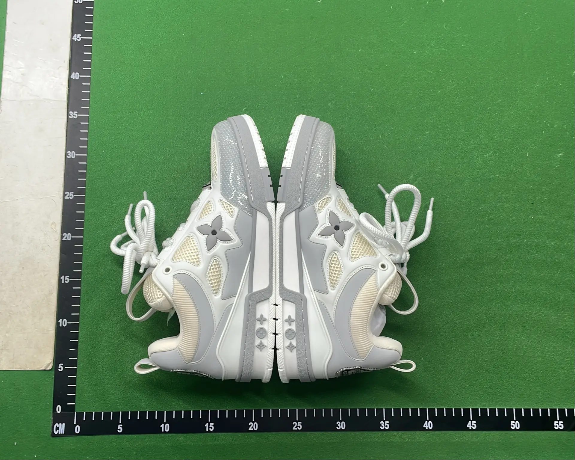 1:1 Batch LOUIS VUITTON shoes-1  in the Best OopBuy Spreadsheet QC photos