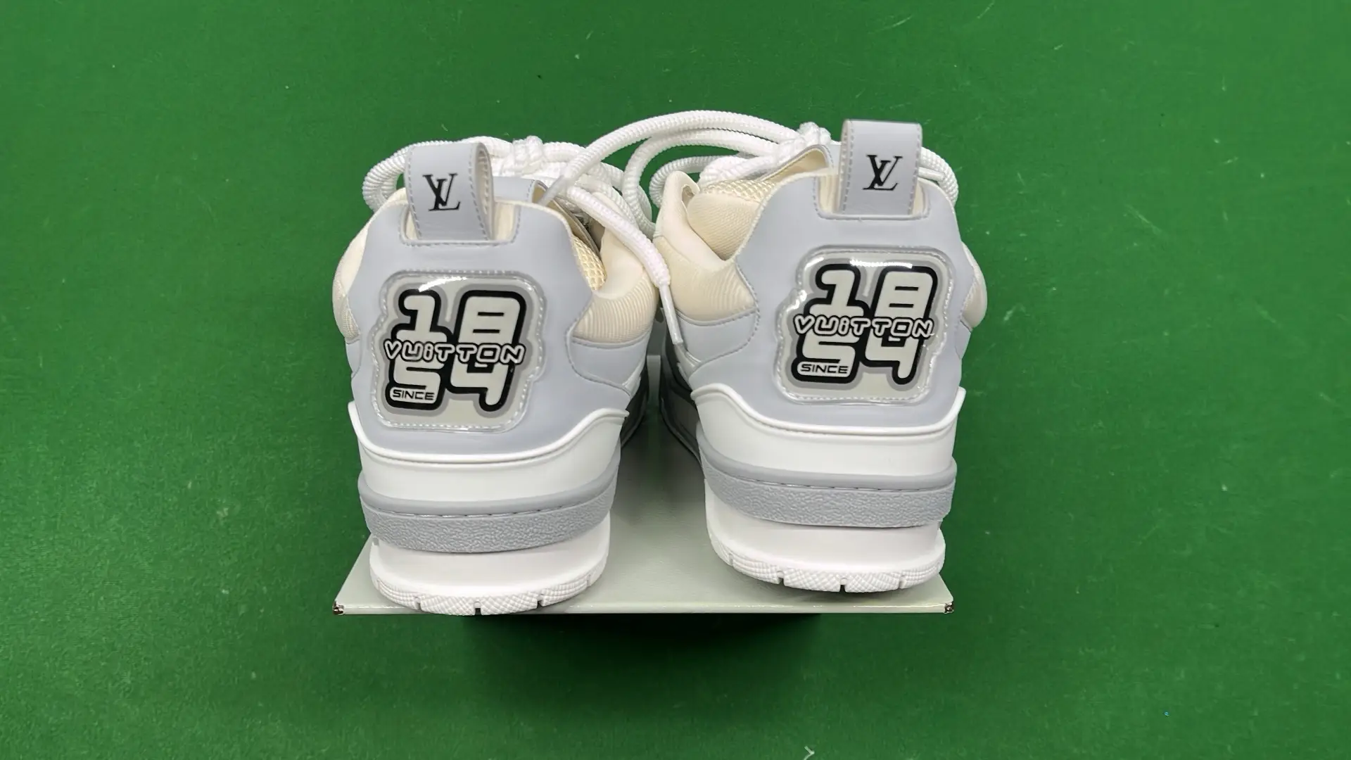 1:1 Batch LOUIS VUITTON shoes-1  in the Best OopBuy Spreadsheet QC photos