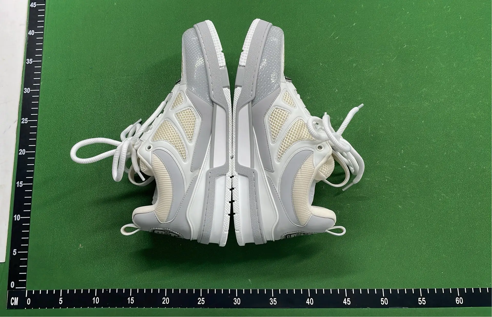 1:1 Batch LOUIS VUITTON shoes-1  in the Best OopBuy Spreadsheet QC photos