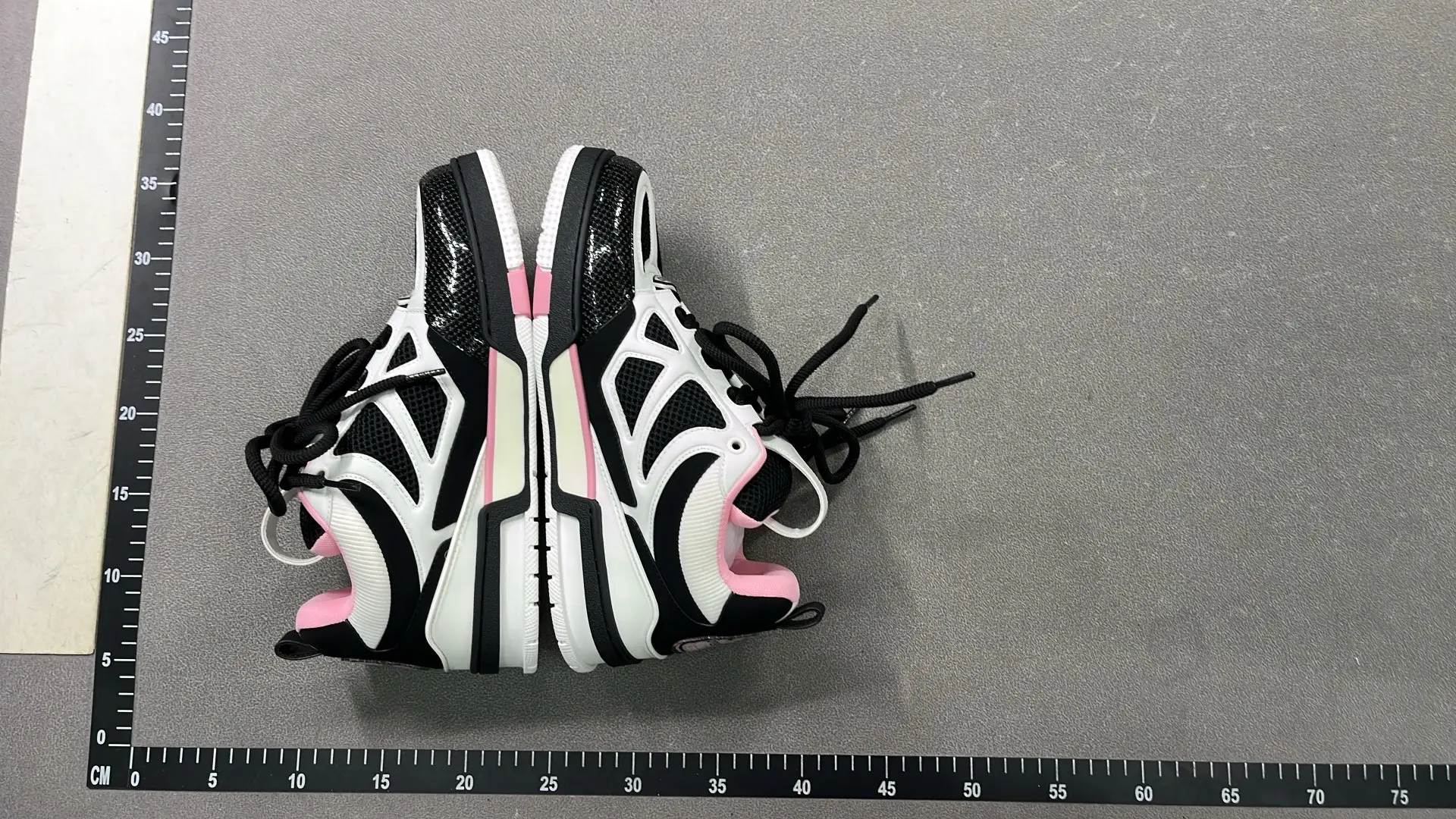 1:1 Batch LOUIS VUITTON shoes-1  in the Best OopBuy Spreadsheet QC photos