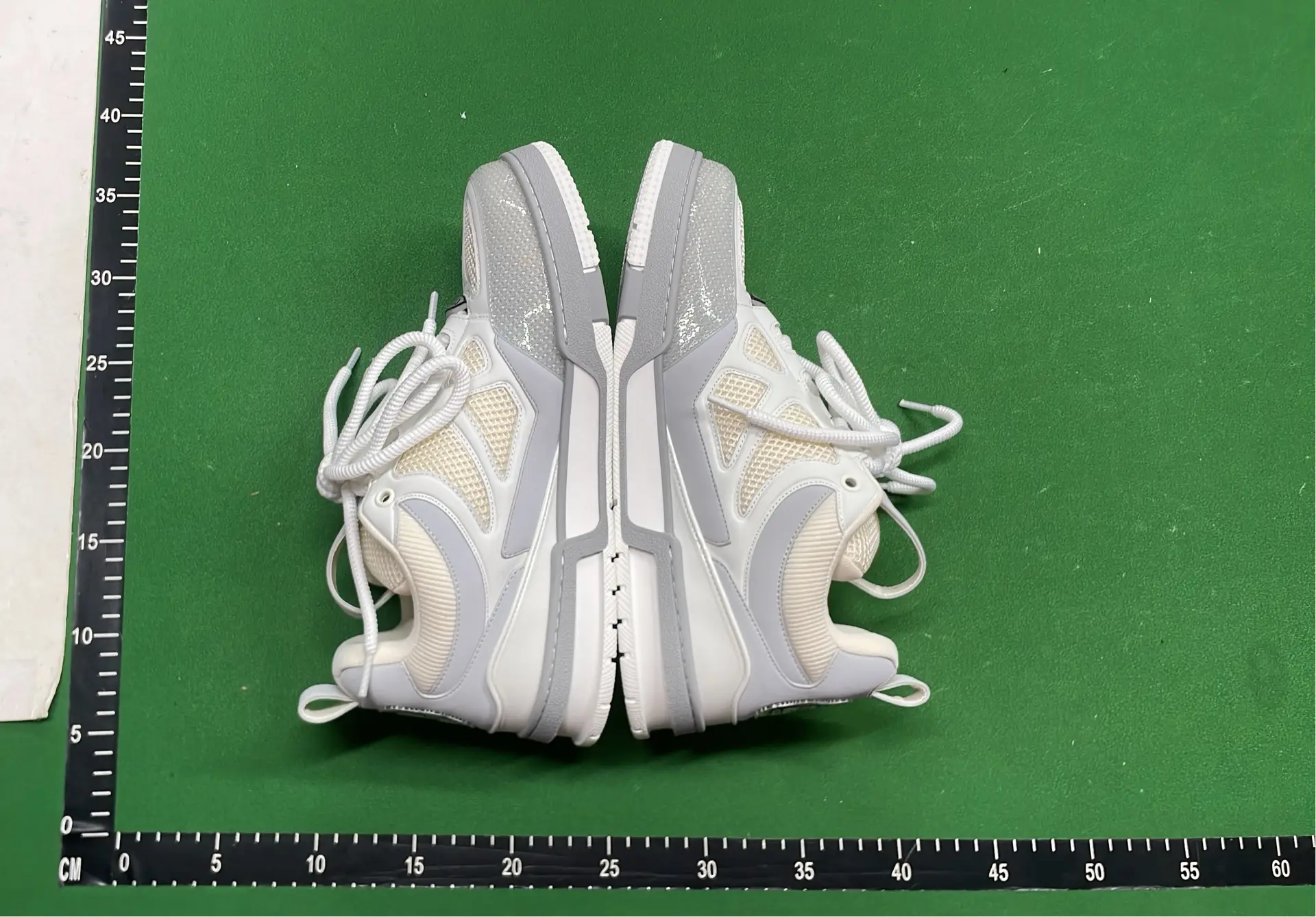 1:1 Batch LOUIS VUITTON shoes-1  in the Best OopBuy Spreadsheet QC photos