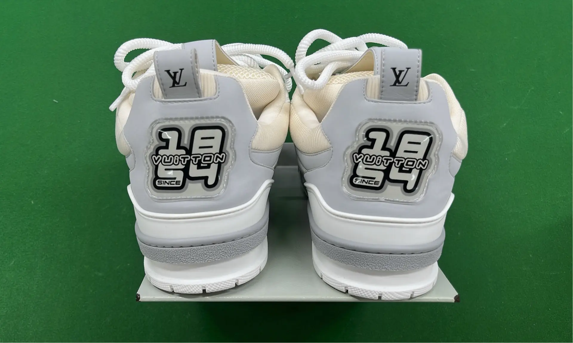 1:1 Batch LOUIS VUITTON shoes-1  in the Best OopBuy Spreadsheet QC photos