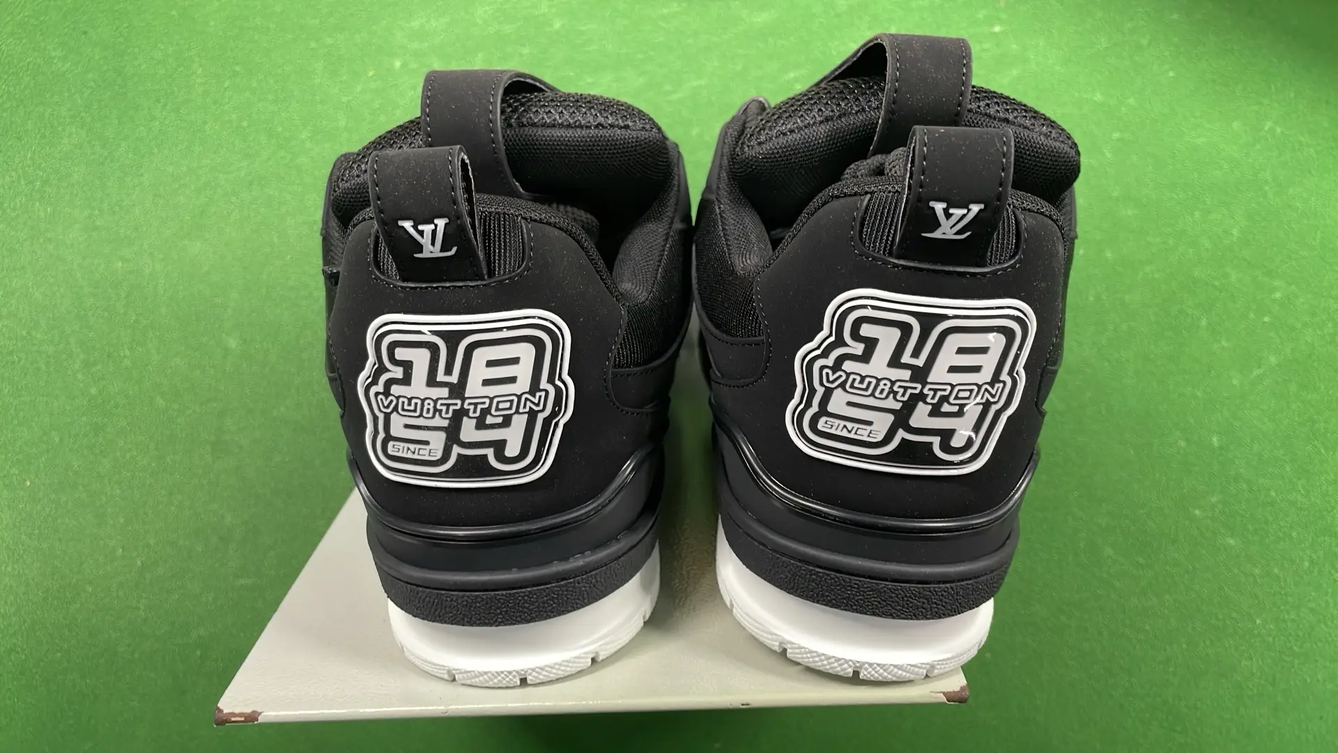 1:1 Batch LOUIS VUITTON shoes-1  in the Best OopBuy Spreadsheet QC photos