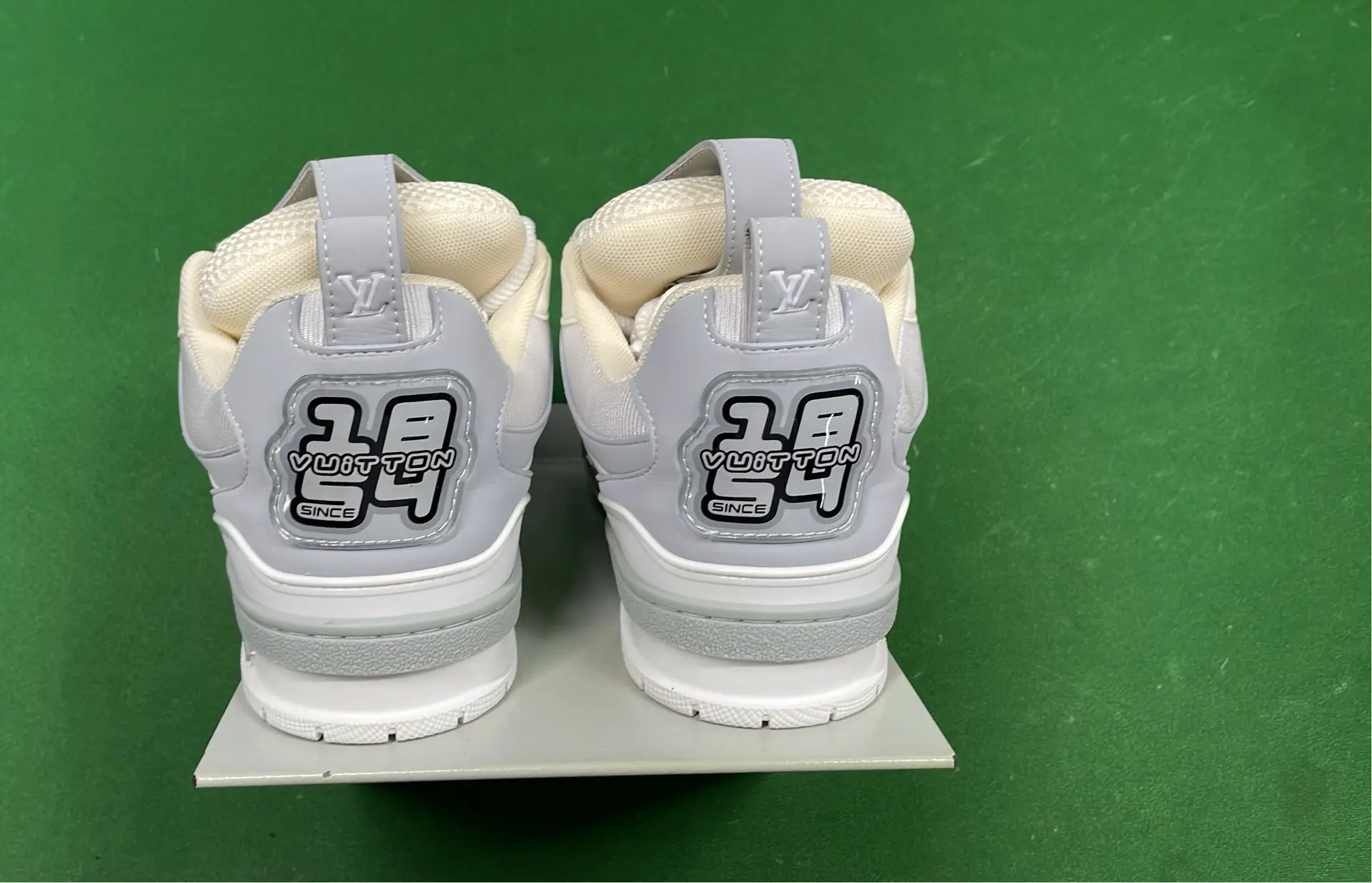 1:1 Batch LOUIS VUITTON shoes-1  in the Best OopBuy Spreadsheet QC photos