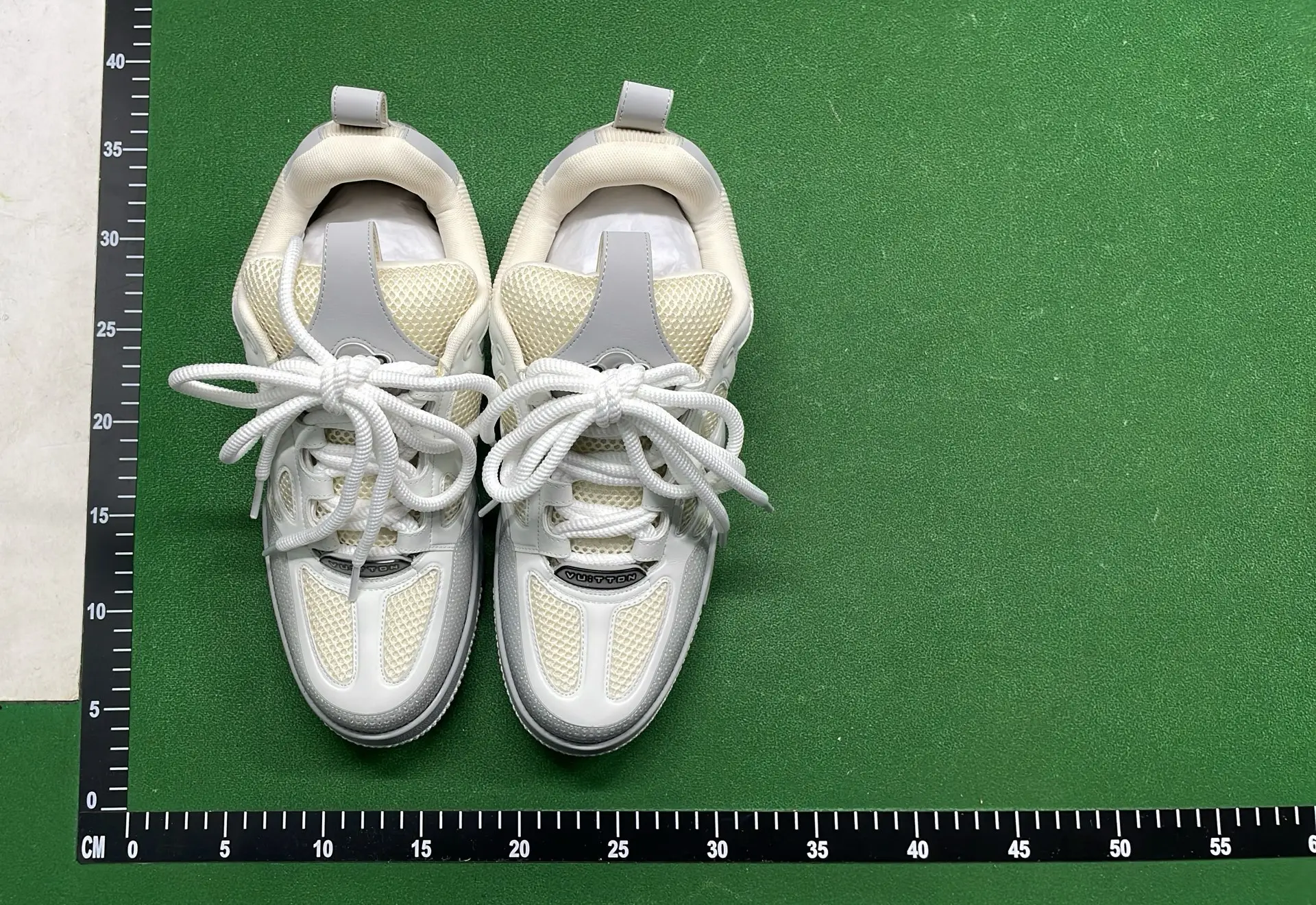 1:1 Batch LOUIS VUITTON shoes-1  in the Best OopBuy Spreadsheet QC photos