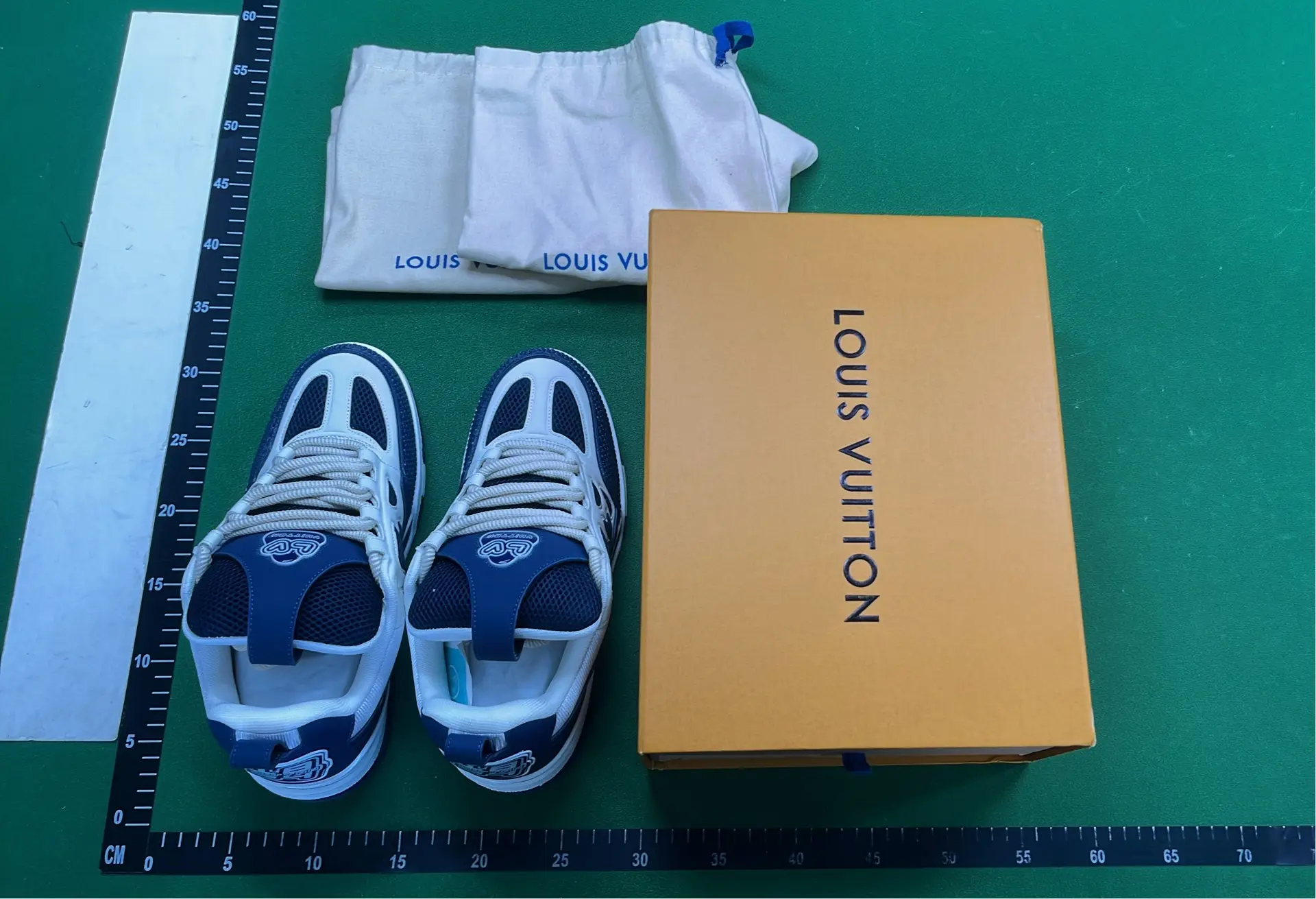 1:1 Batch LOUIS VUITTON shoes-1  in the Best OopBuy Spreadsheet QC photos