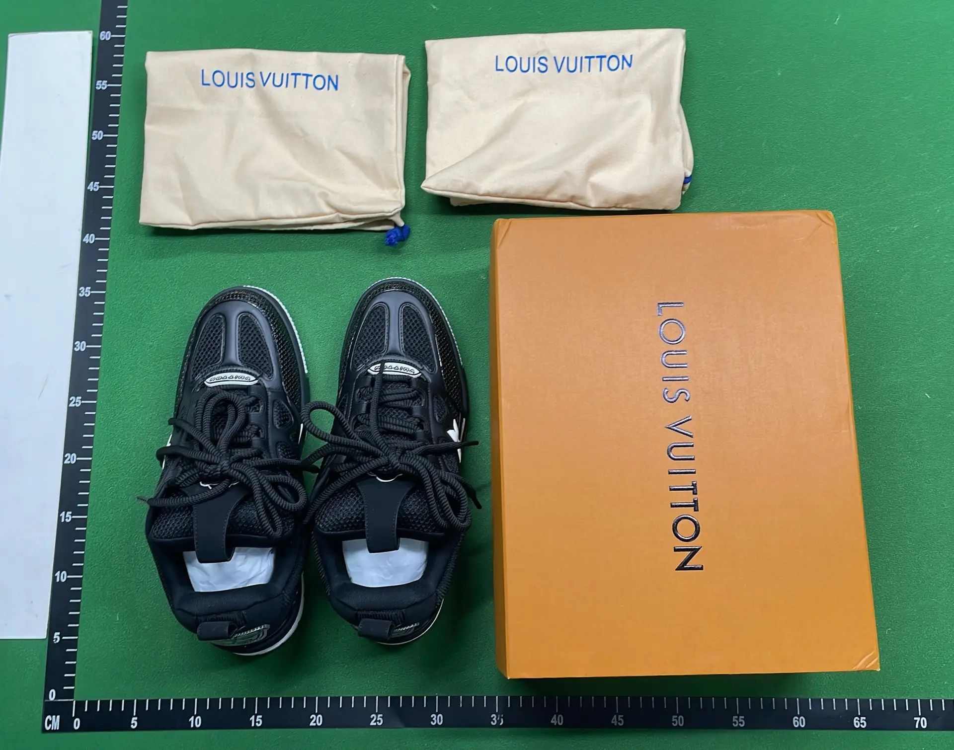 1:1 Batch LOUIS VUITTON shoes-1  in the Best OopBuy Spreadsheet QC photos