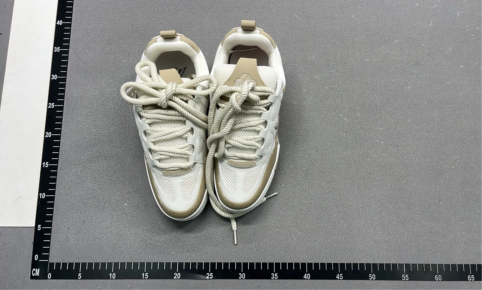 1:1 Batch LOUIS VUITTON shoes-1  in the Best OopBuy Spreadsheet QC photos
