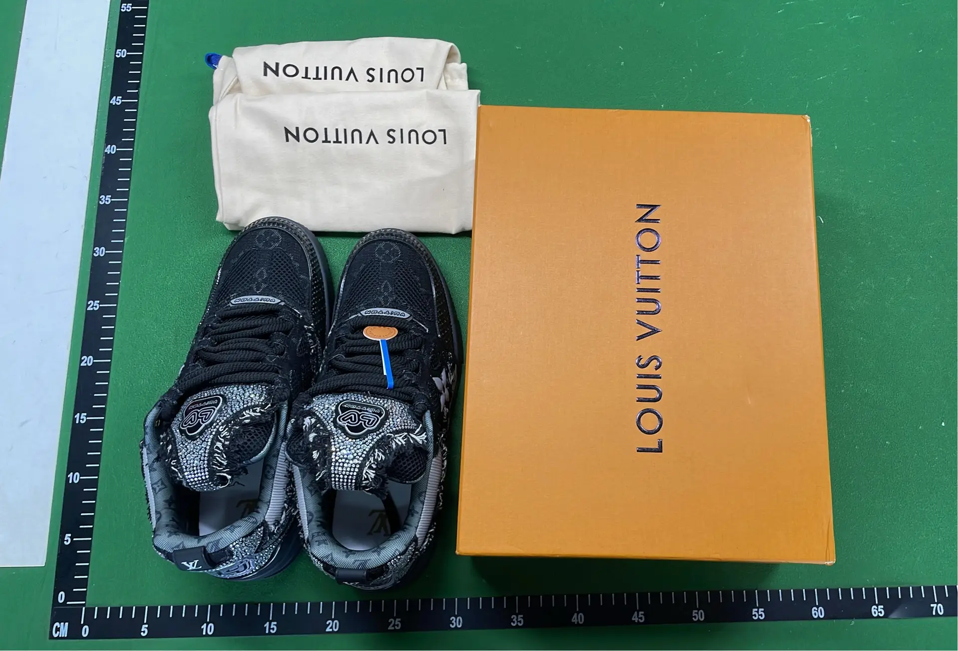 1:1 Batch LOUIS VUITTON shoes-1  in the Best OopBuy Spreadsheet QC photos