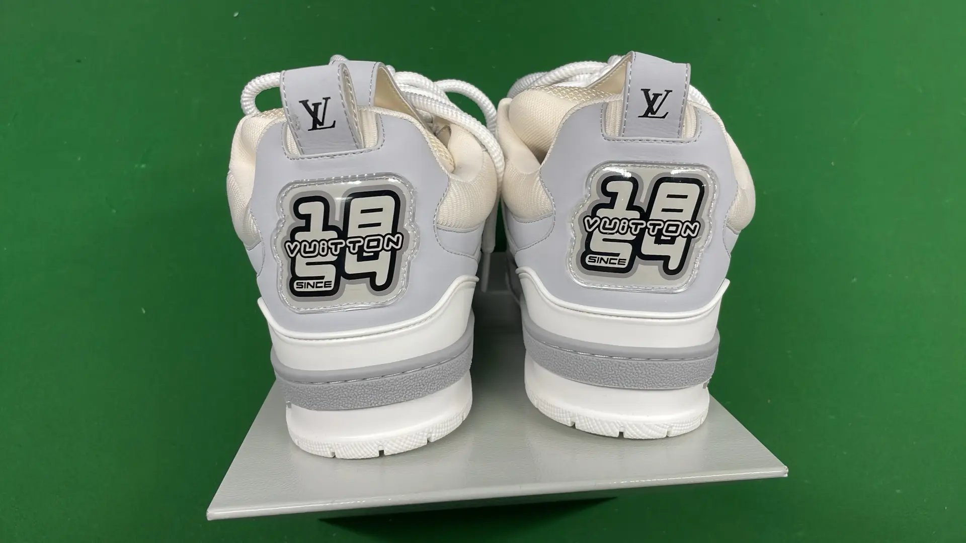 1:1 Batch LOUIS VUITTON shoes-1  in the Best OopBuy Spreadsheet QC photos