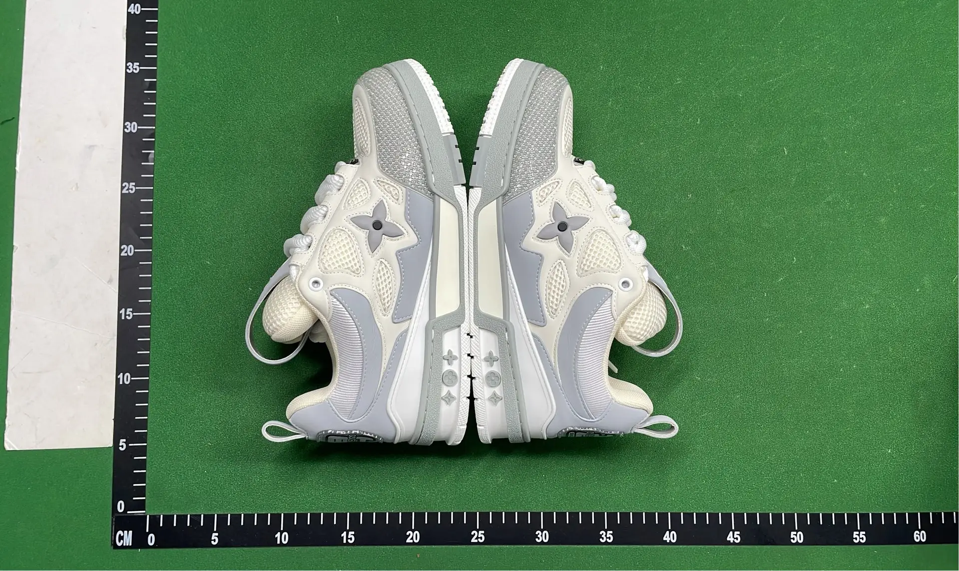 1:1 Batch LOUIS VUITTON shoes-1  in the Best OopBuy Spreadsheet QC photos