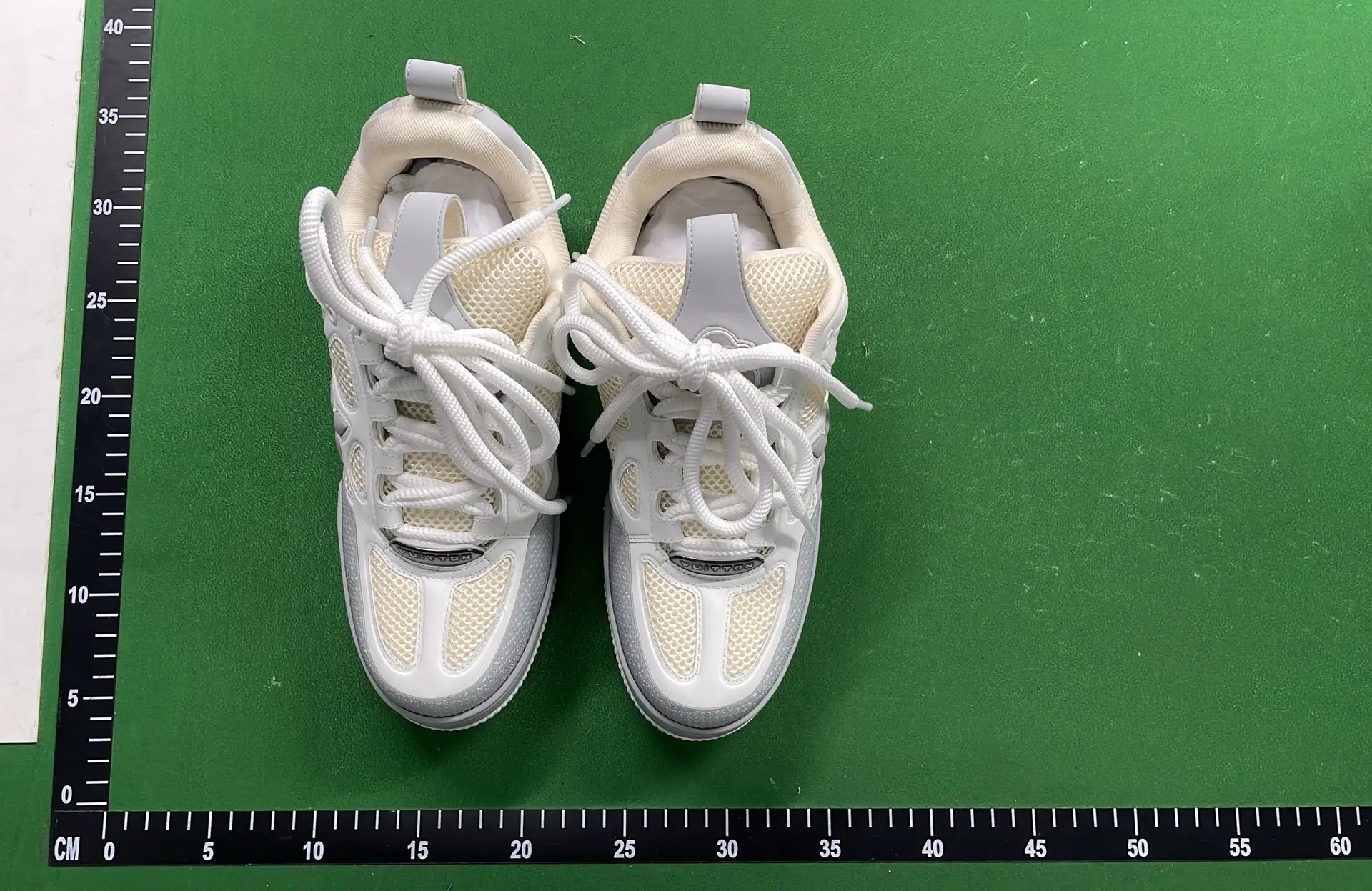 1:1 Batch LOUIS VUITTON shoes-1  in the Best OopBuy Spreadsheet QC photos