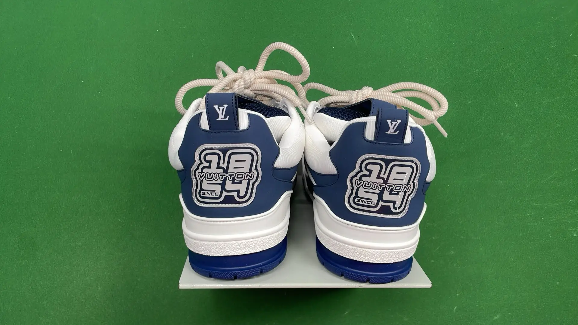 1:1 Batch LOUIS VUITTON shoes-1  in the Best OopBuy Spreadsheet QC photos
