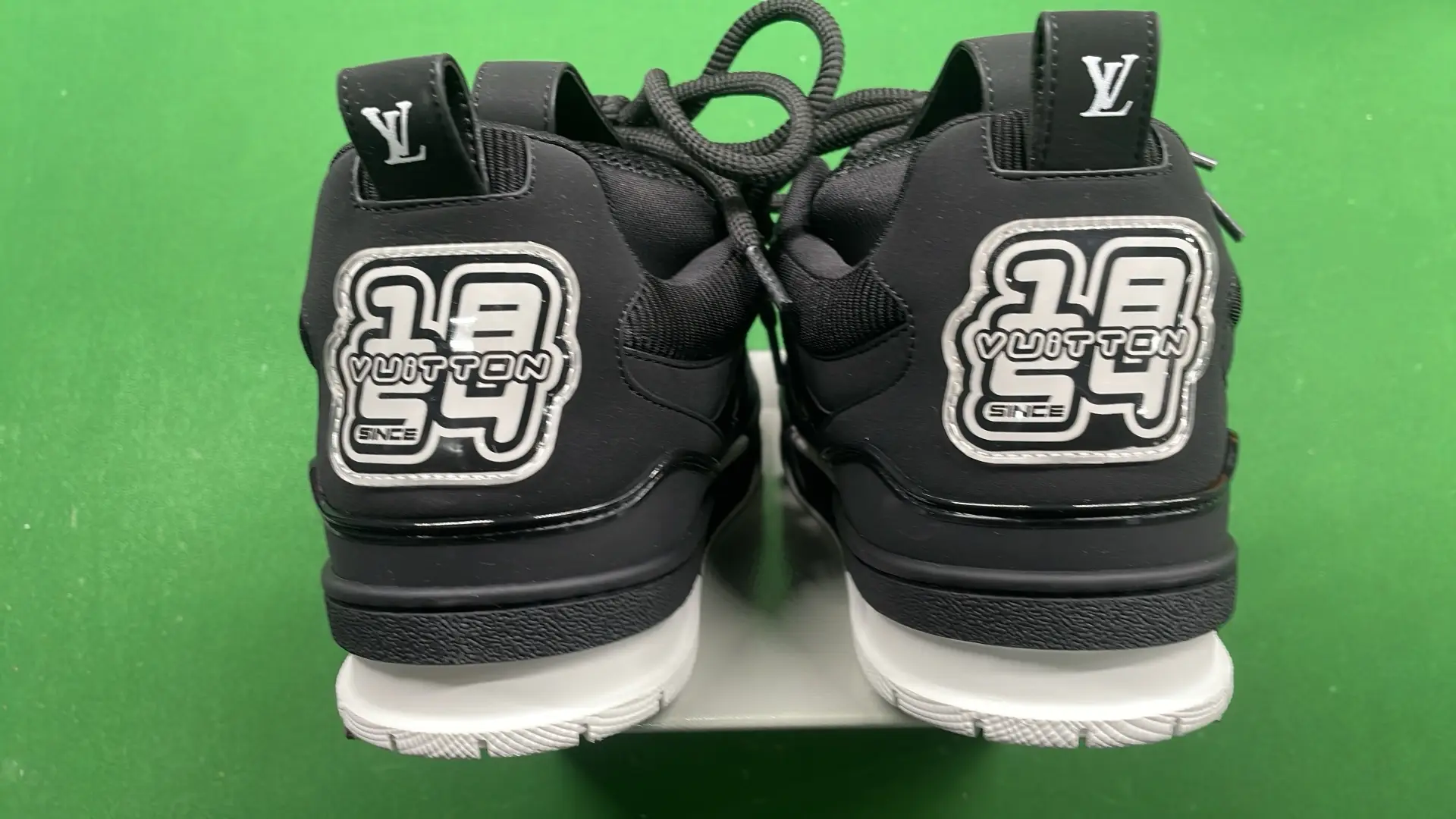 1:1 Batch LOUIS VUITTON shoes-1  in the Best OopBuy Spreadsheet QC photos