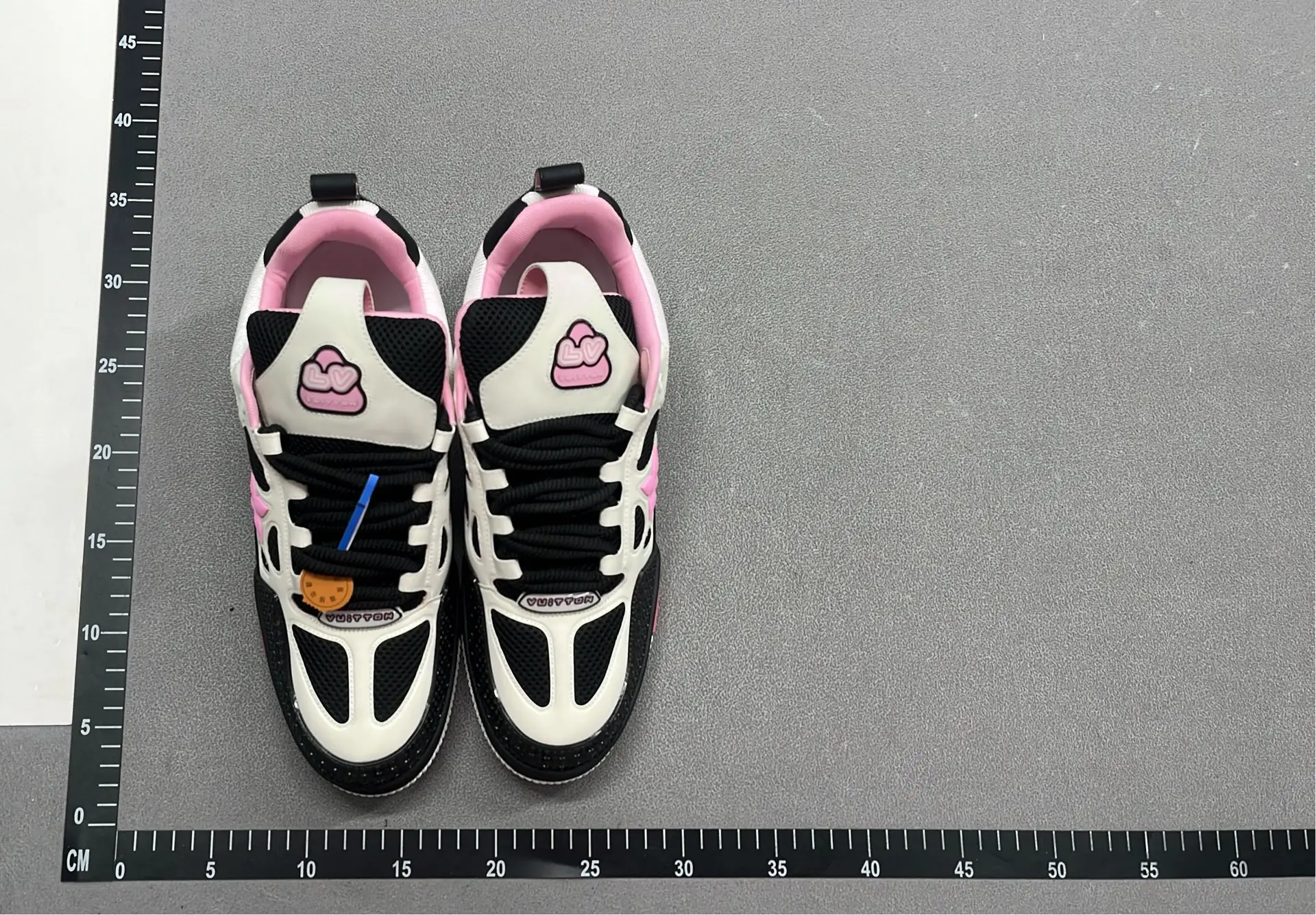 1:1 Batch LOUIS VUITTON shoes-1  in the Best OopBuy Spreadsheet QC photos