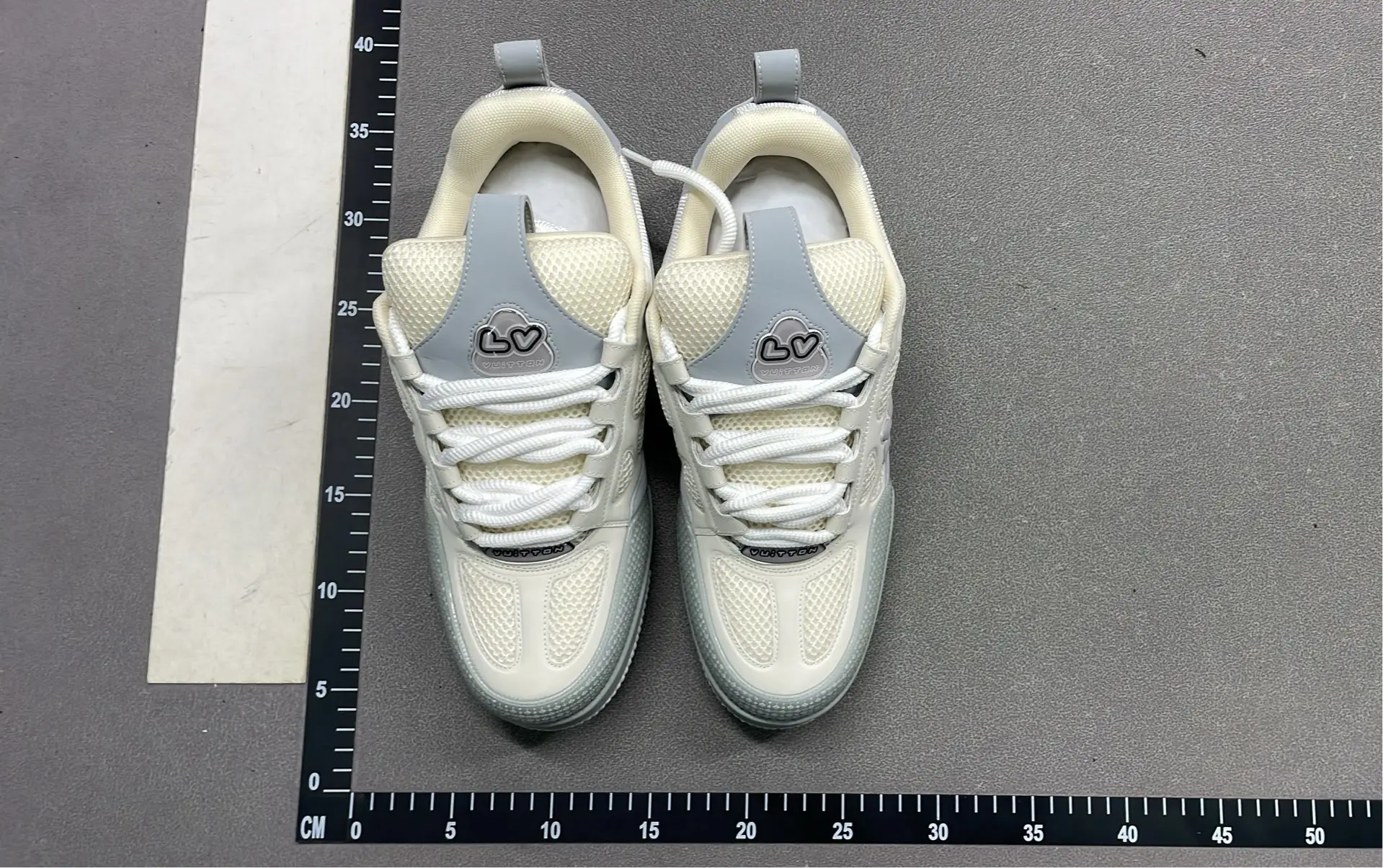 1:1 Batch LOUIS VUITTON shoes-1  in the Best OopBuy Spreadsheet QC photos