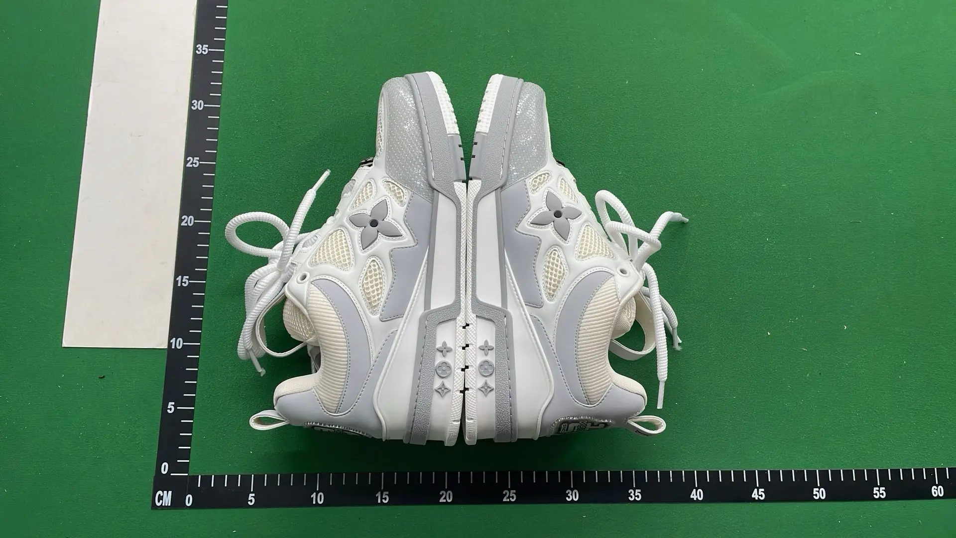 1:1 Batch LOUIS VUITTON shoes-1  in the Best OopBuy Spreadsheet QC photos