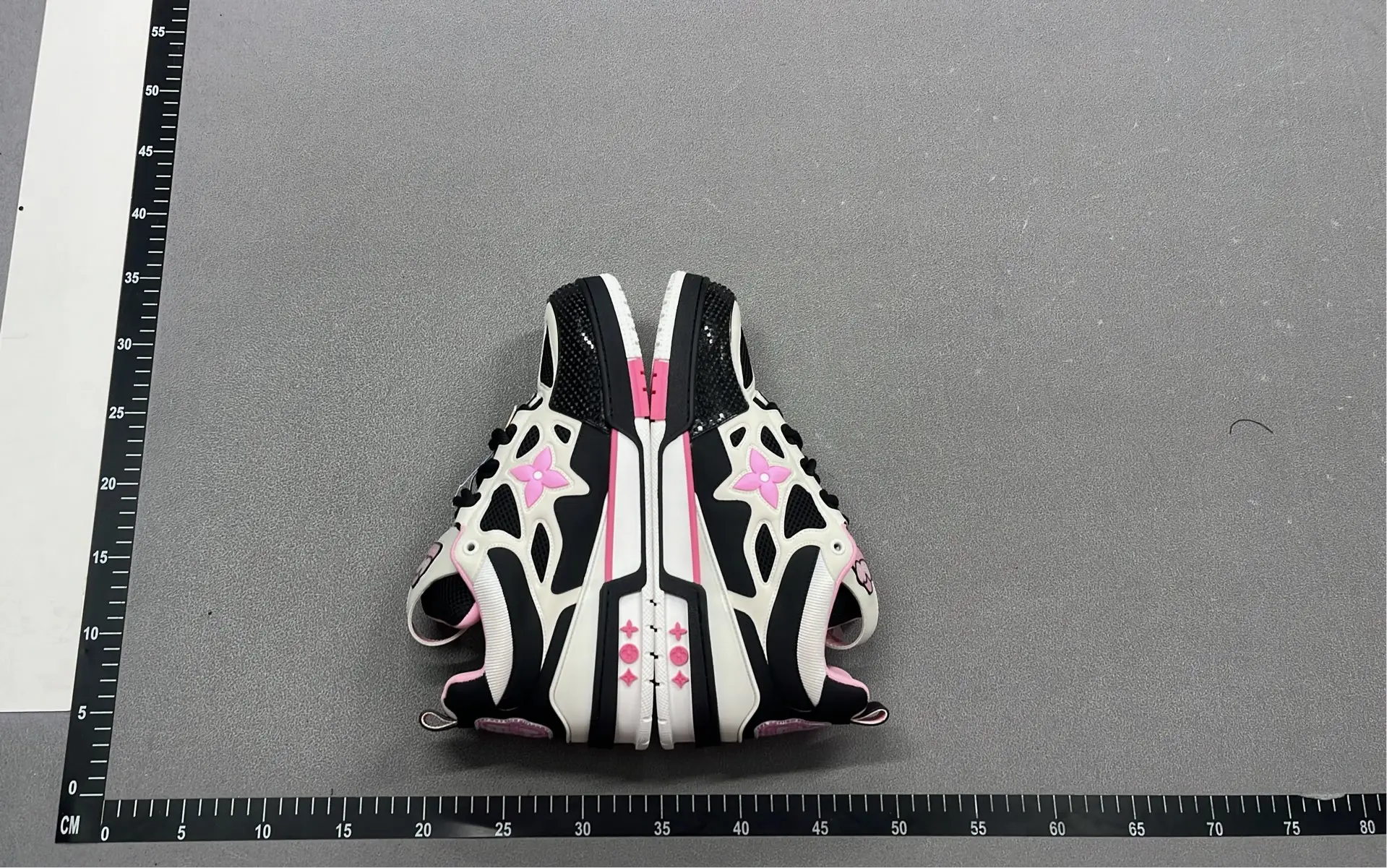 1:1 Batch LOUIS VUITTON shoes-1  in the Best OopBuy Spreadsheet QC photos