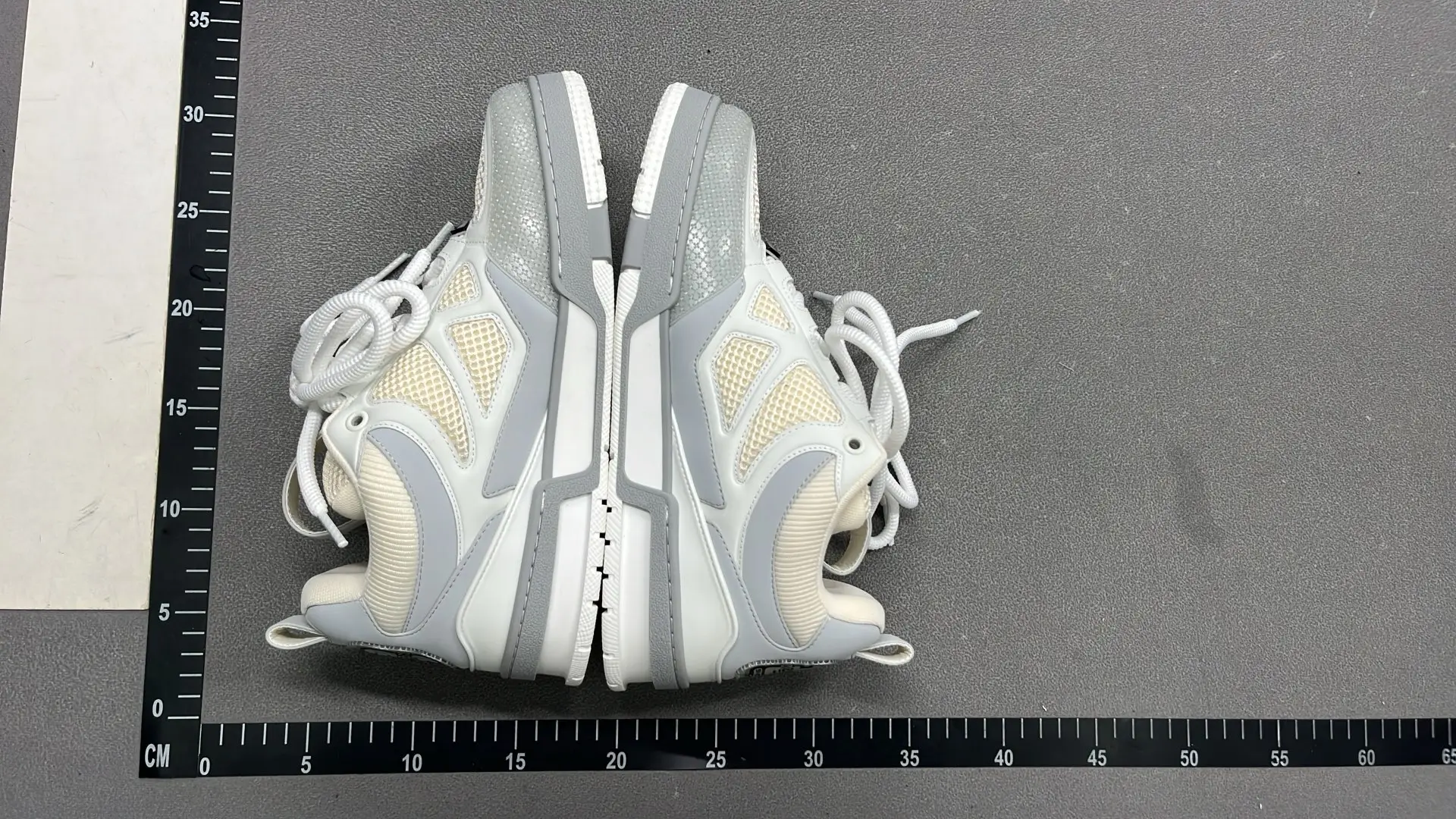 1:1 Batch LOUIS VUITTON shoes-1  in the Best OopBuy Spreadsheet QC photos