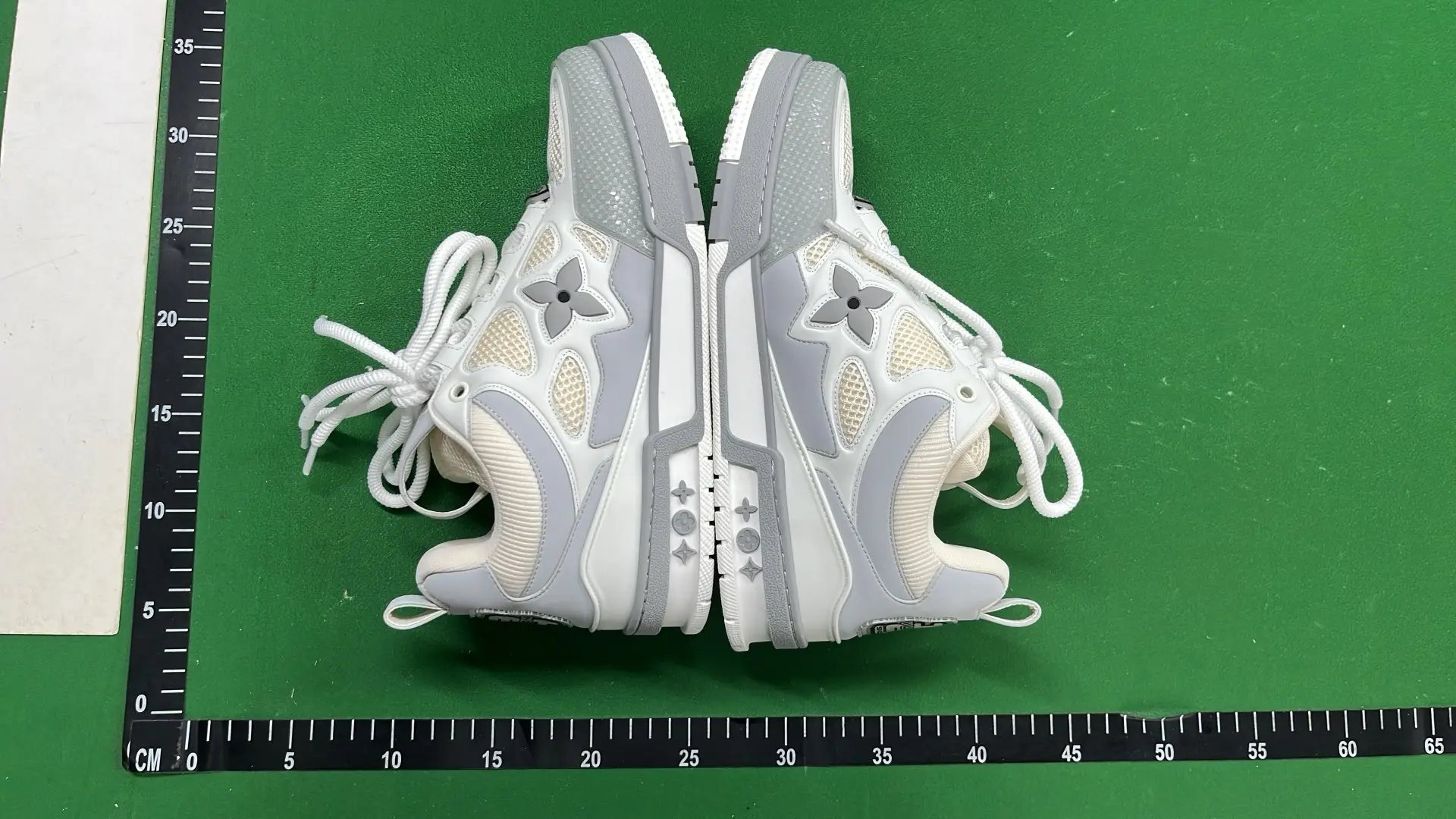 1:1 Batch LOUIS VUITTON shoes-1  in the Best OopBuy Spreadsheet QC photos
