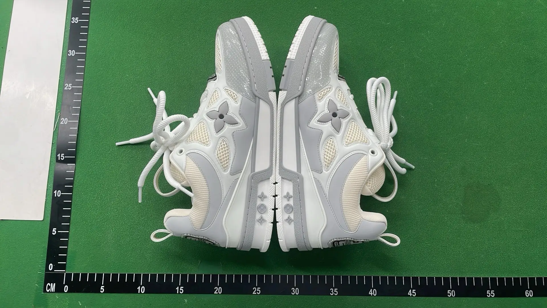 1:1 Batch LOUIS VUITTON shoes-1  in the Best OopBuy Spreadsheet QC photos