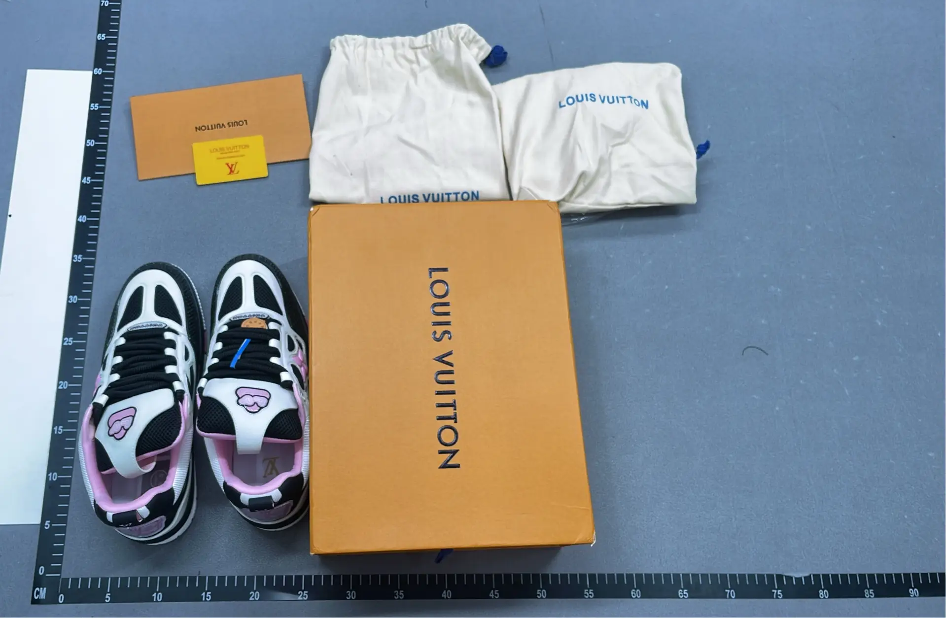 1:1 Batch LOUIS VUITTON shoes-1  in the Best OopBuy Spreadsheet QC photos