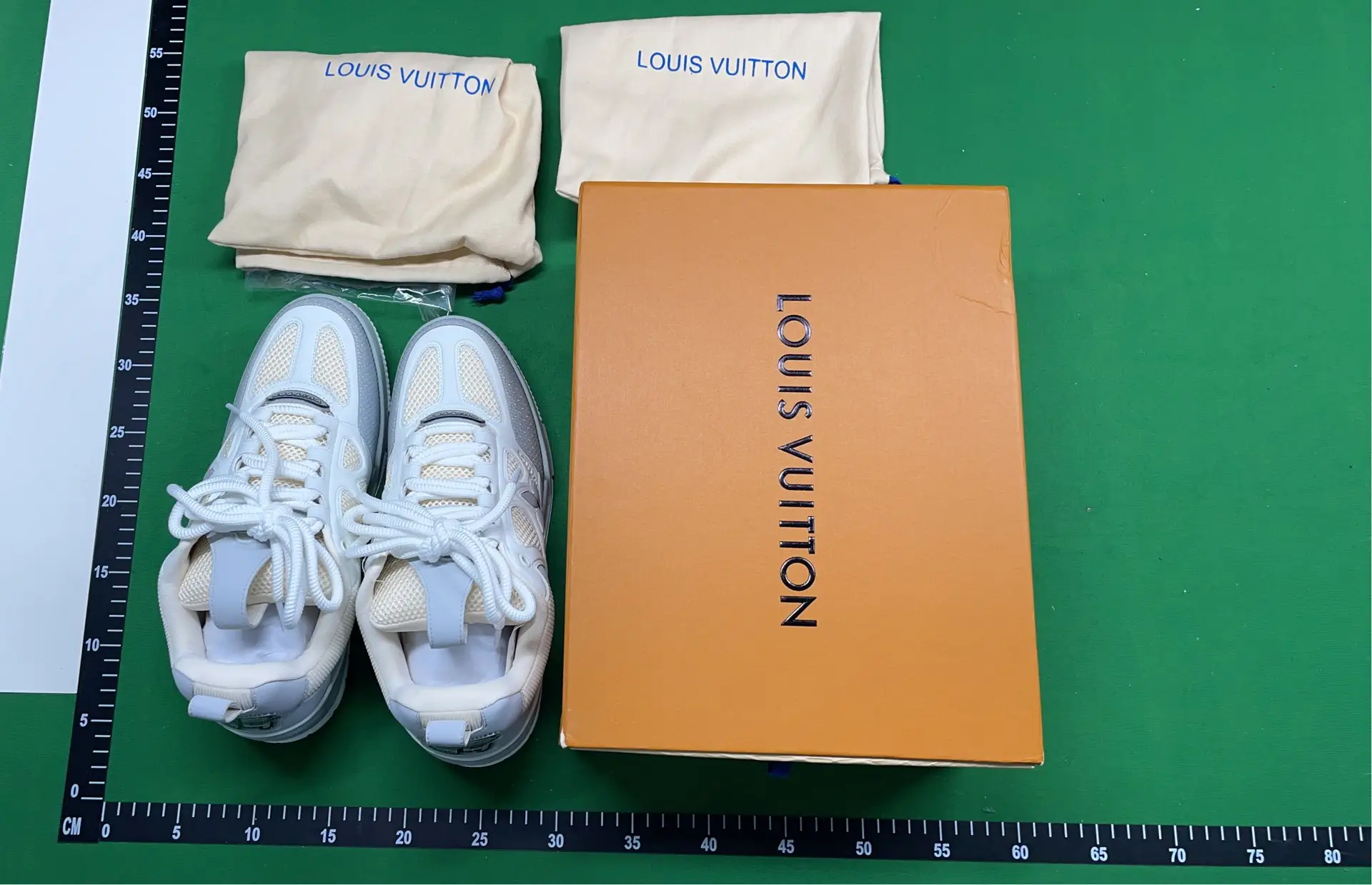 1:1 Batch LOUIS VUITTON shoes-1  in the Best OopBuy Spreadsheet QC photos