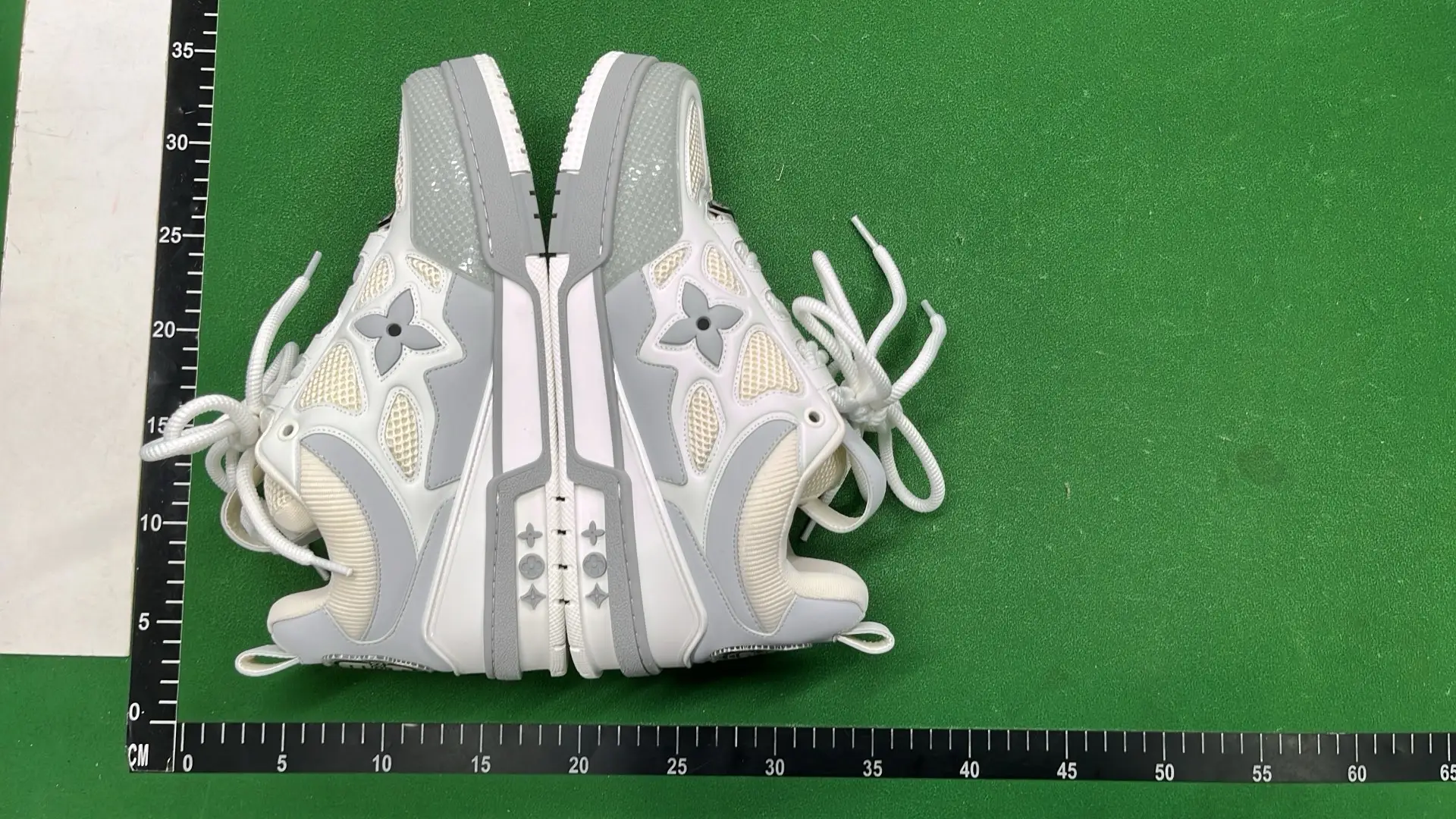 1:1 Batch LOUIS VUITTON shoes-1  in the Best OopBuy Spreadsheet QC photos