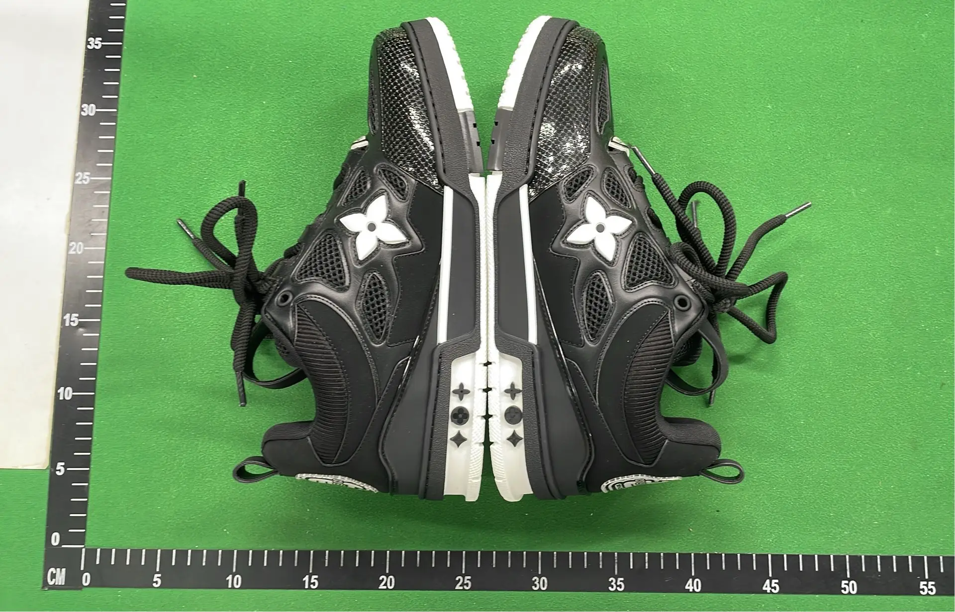 1:1 Batch LOUIS VUITTON shoes-1  in the Best OopBuy Spreadsheet QC photos
