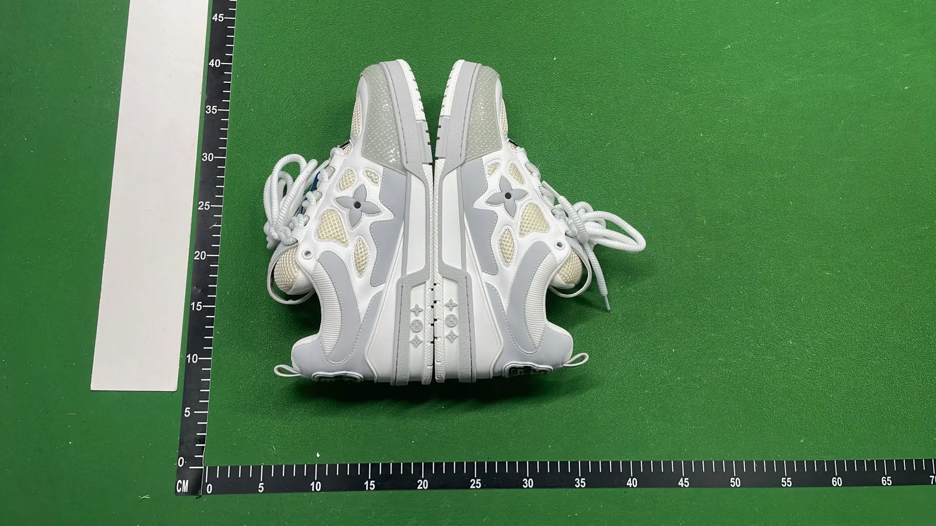 1:1 Batch LOUIS VUITTON shoes-1  in the Best OopBuy Spreadsheet QC photos