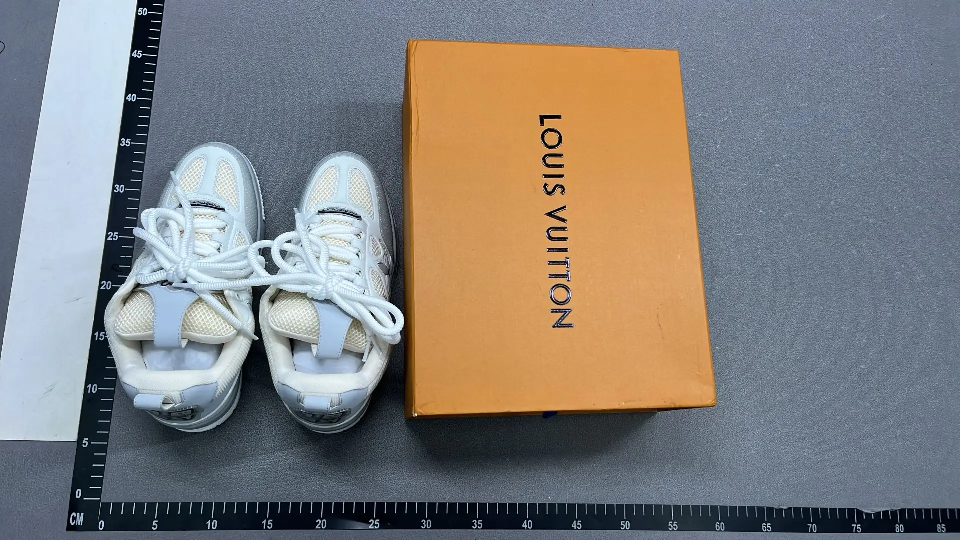 1:1 Batch LOUIS VUITTON shoes-1  in the Best OopBuy Spreadsheet QC photos