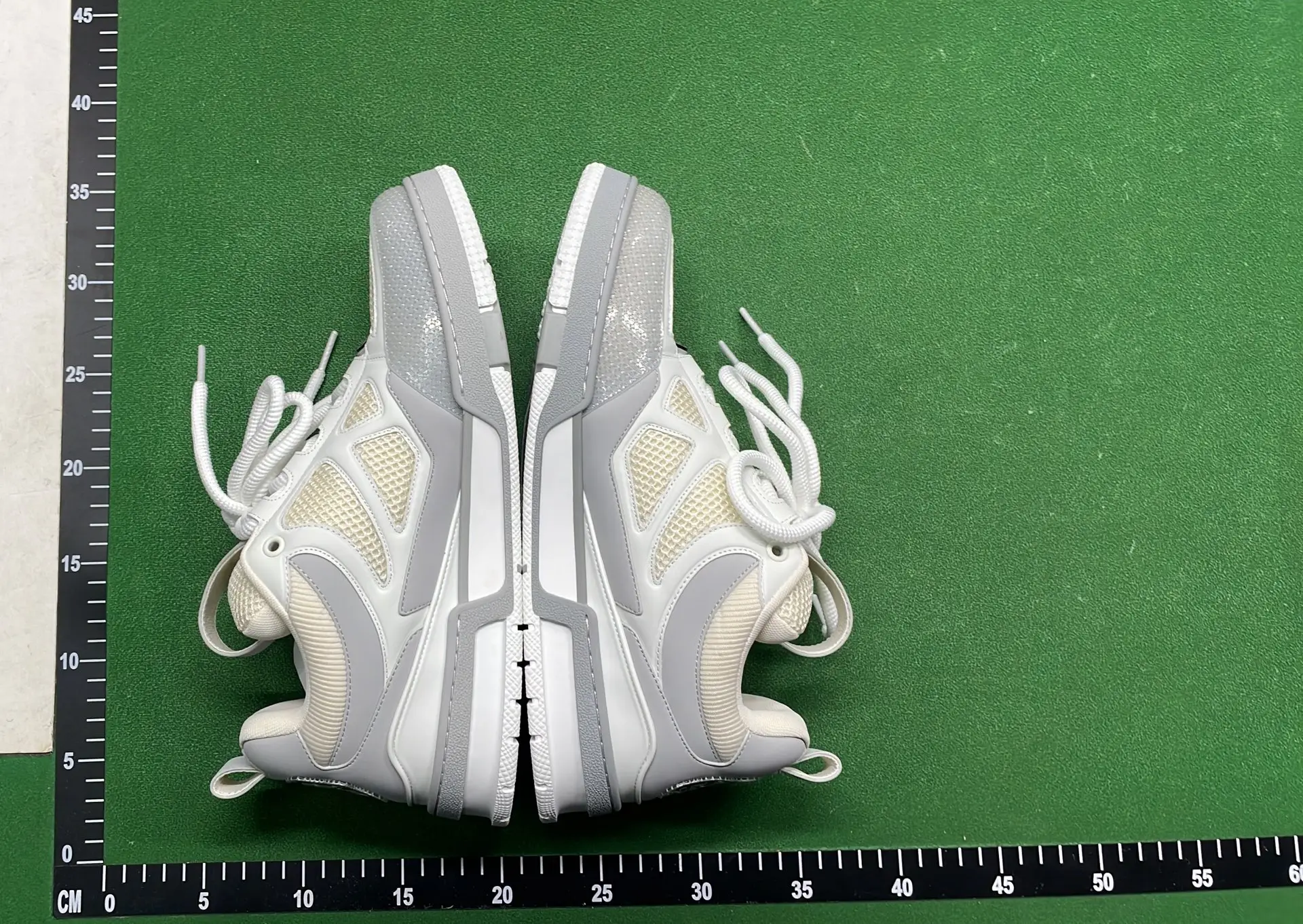 1:1 Batch LOUIS VUITTON shoes-1  in the Best OopBuy Spreadsheet QC photos