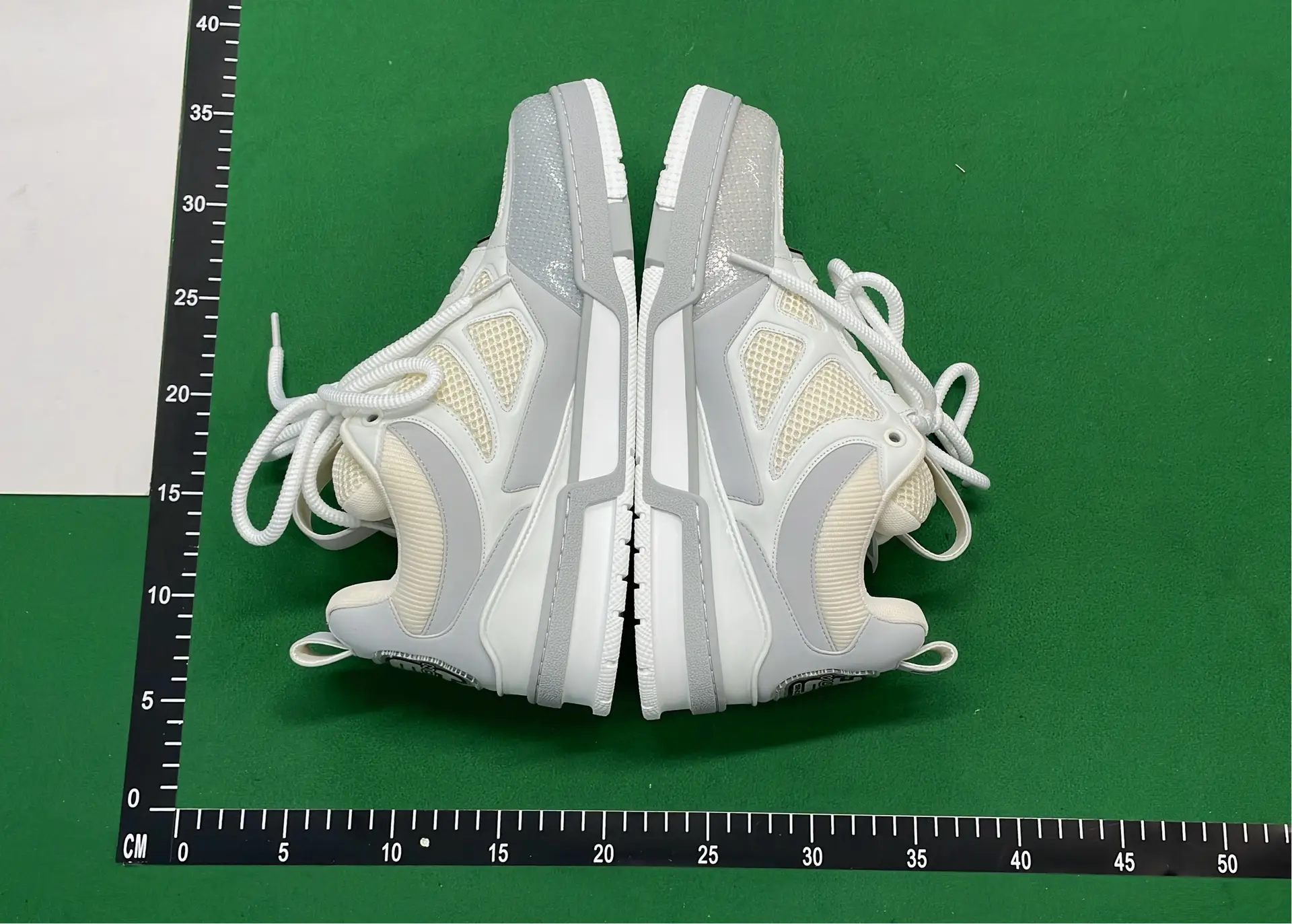 1:1 Batch LOUIS VUITTON shoes-1  in the Best OopBuy Spreadsheet QC photos