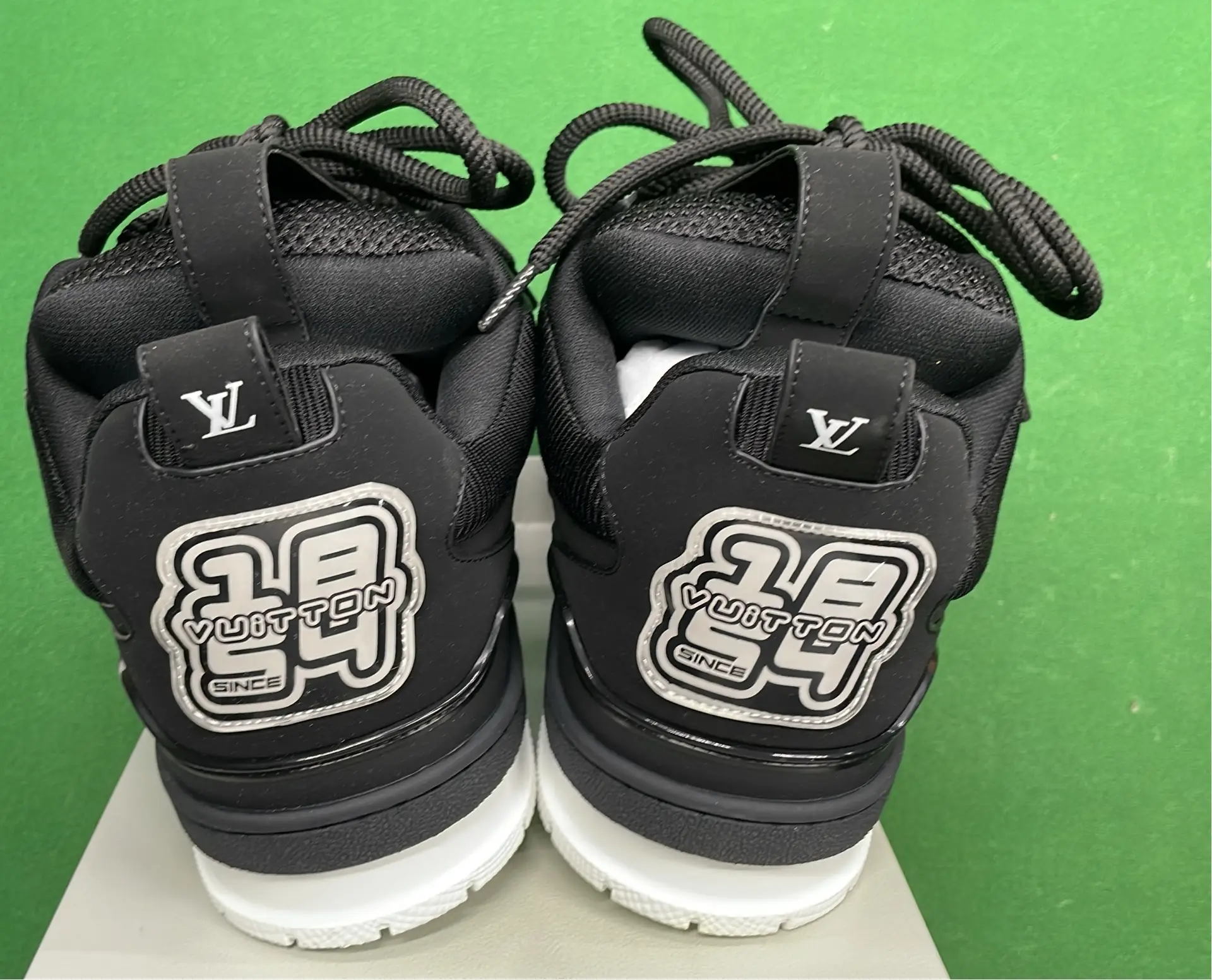 1:1 Batch LOUIS VUITTON shoes-1  in the Best OopBuy Spreadsheet QC photos