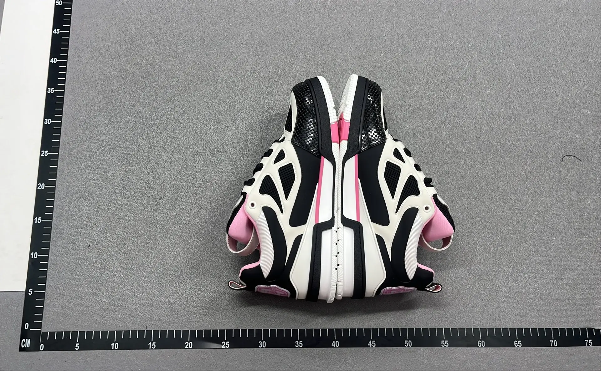 1:1 Batch LOUIS VUITTON shoes-1  in the Best OopBuy Spreadsheet QC photos