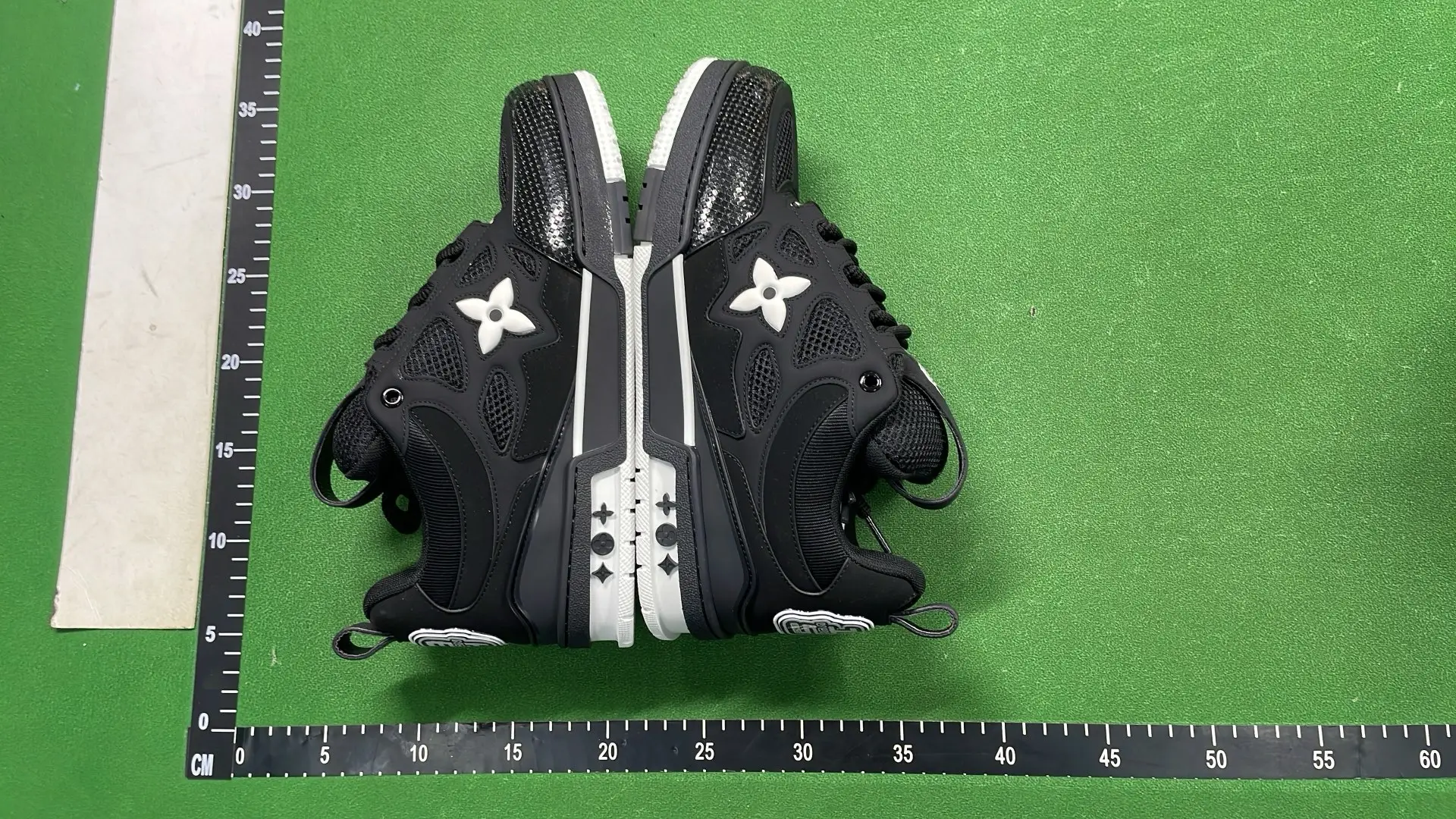 1:1 Batch LOUIS VUITTON shoes-1  in the Best OopBuy Spreadsheet QC photos