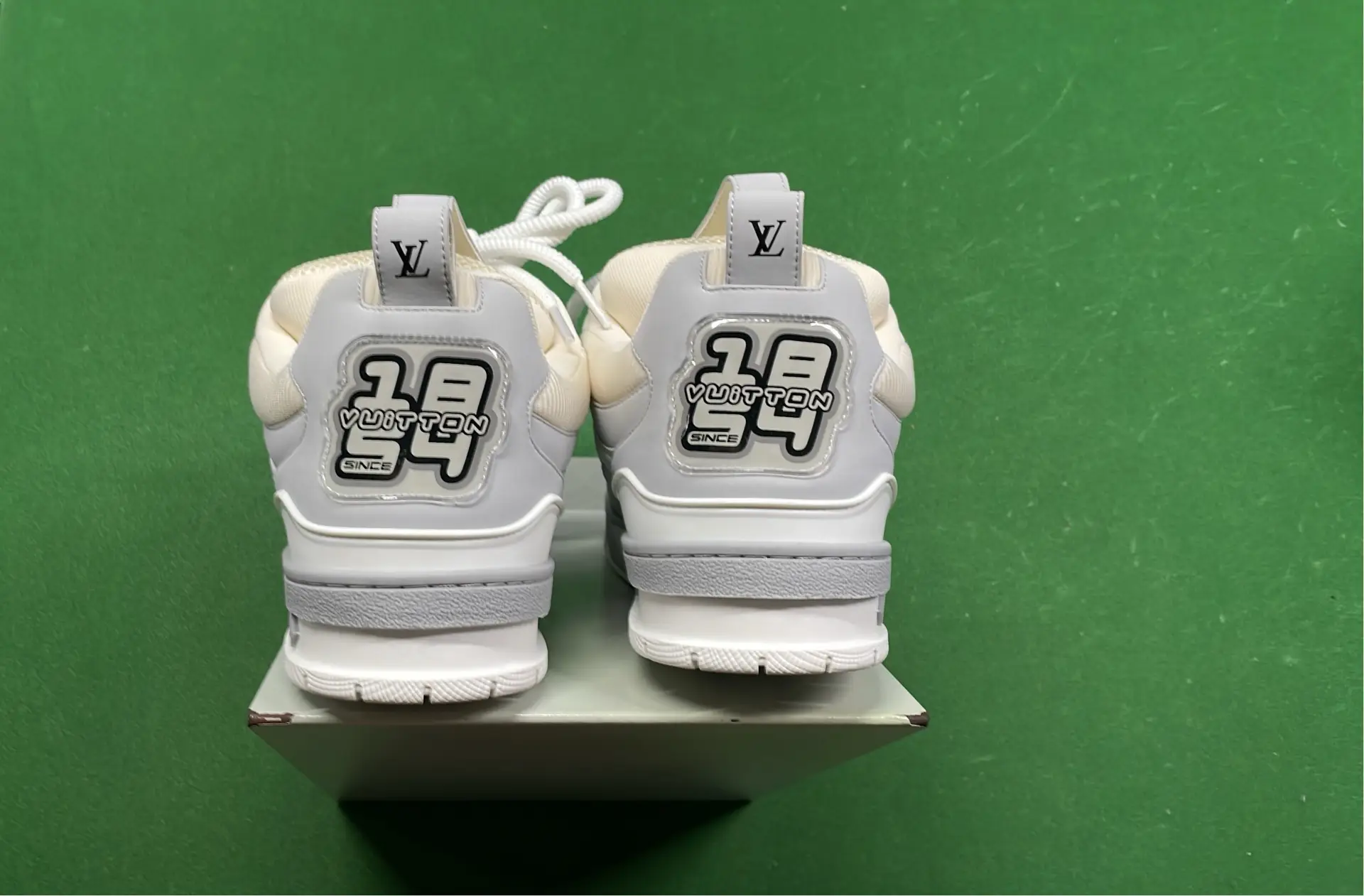 1:1 Batch LOUIS VUITTON shoes-1  in the Best OopBuy Spreadsheet QC photos