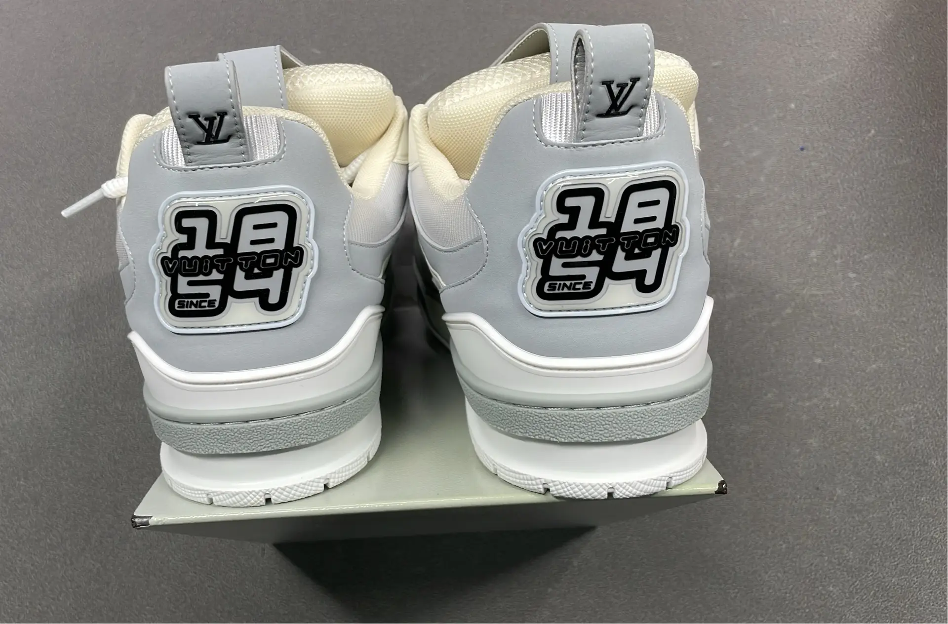 1:1 Batch LOUIS VUITTON shoes-1  in the Best OopBuy Spreadsheet QC photos