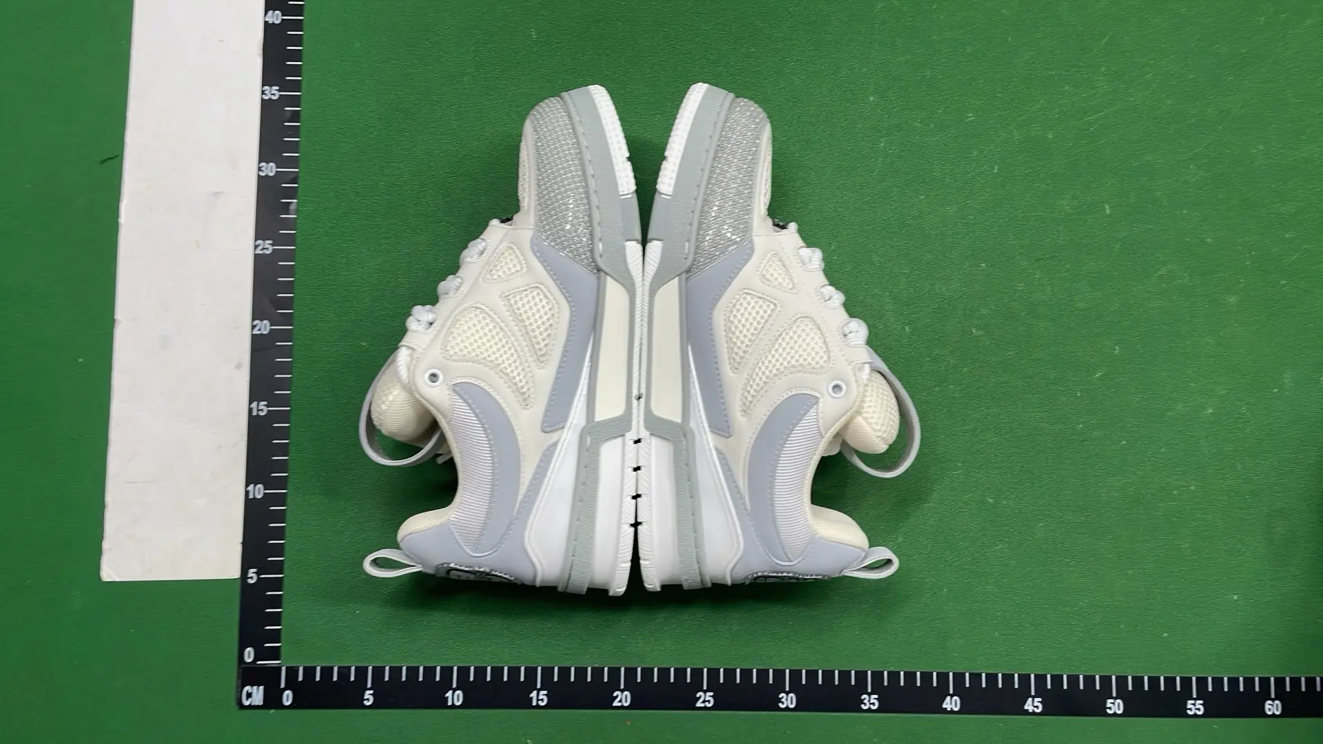 1:1 Batch LOUIS VUITTON shoes-1  in the Best OopBuy Spreadsheet QC photos