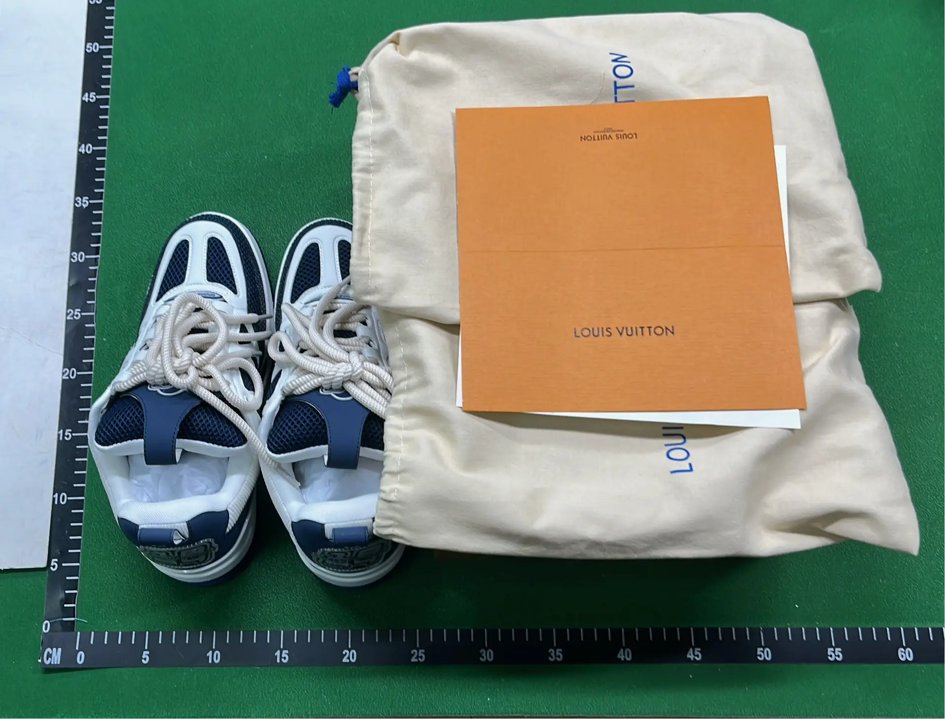 1:1 Batch LOUIS VUITTON shoes-1  in the Best OopBuy Spreadsheet QC photos