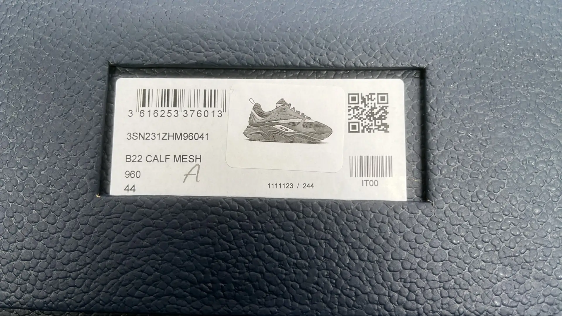 1:1 Batch DIOR B22 Shoes-1  in the Best OopBuy Spreadsheet QC photos