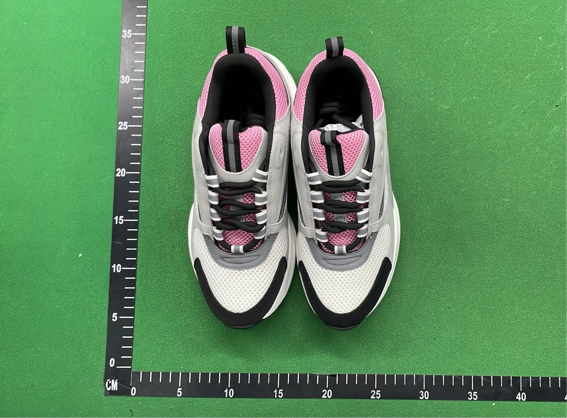 1:1 Batch DIOR B22 Shoes-1  in the Best OopBuy Spreadsheet QC photos