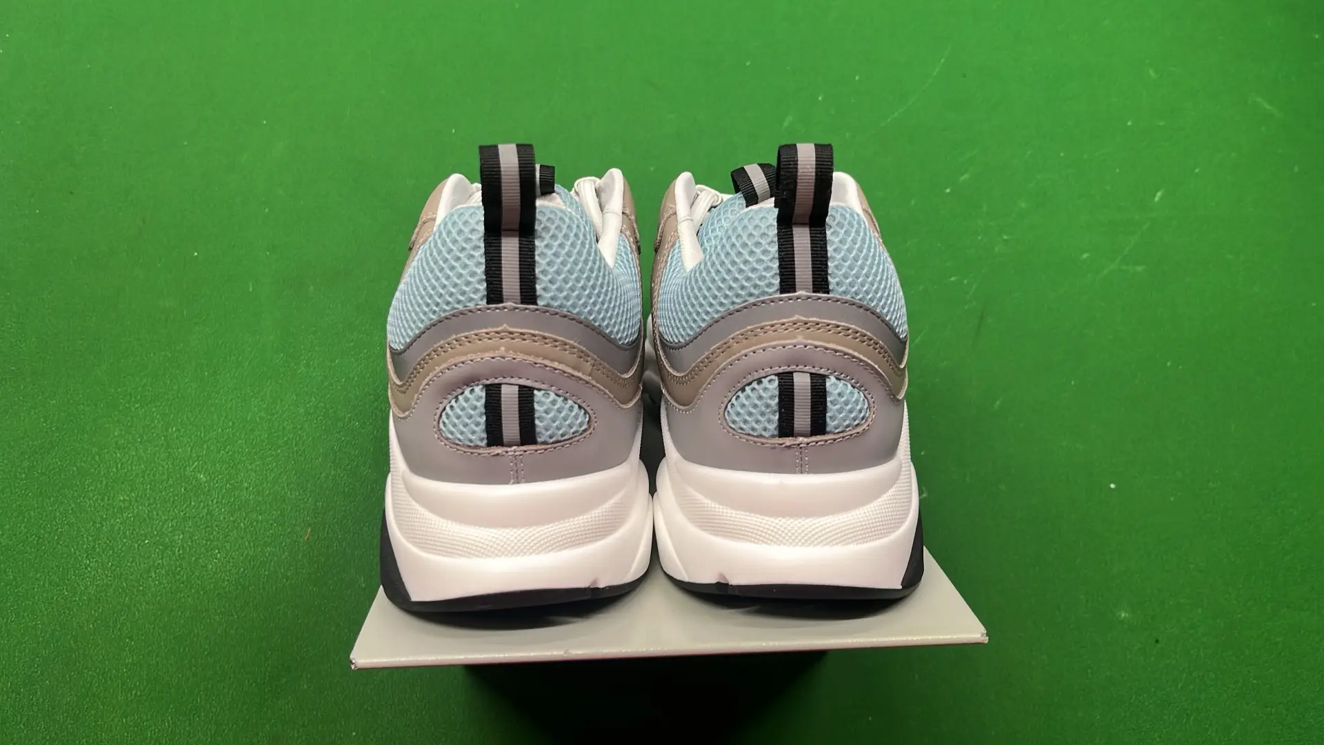1:1 Batch DIOR B22 Shoes-1  in the Best OopBuy Spreadsheet QC photos