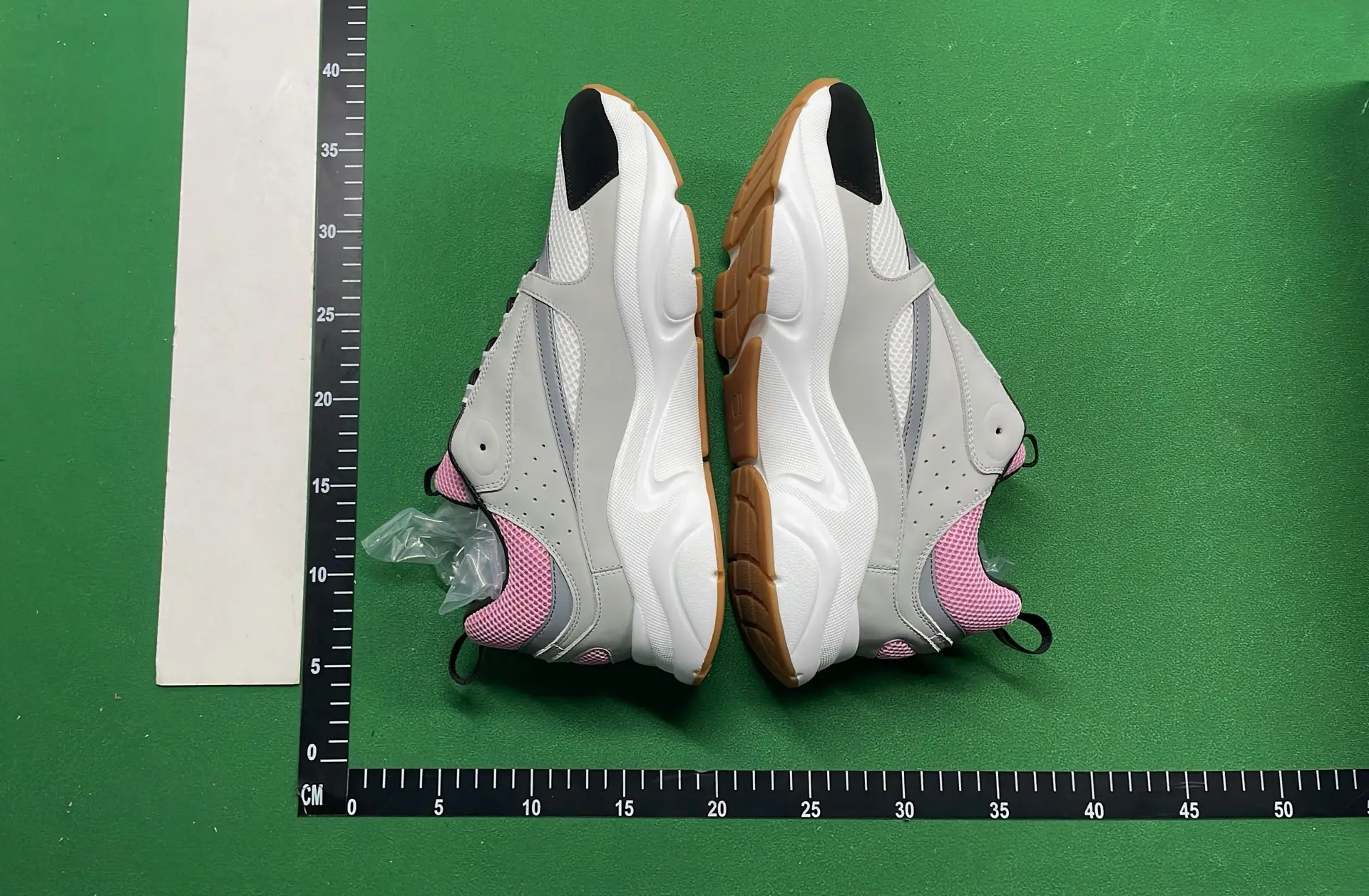 1:1 Batch DIOR B22 Shoes-1  in the Best OopBuy Spreadsheet QC photos