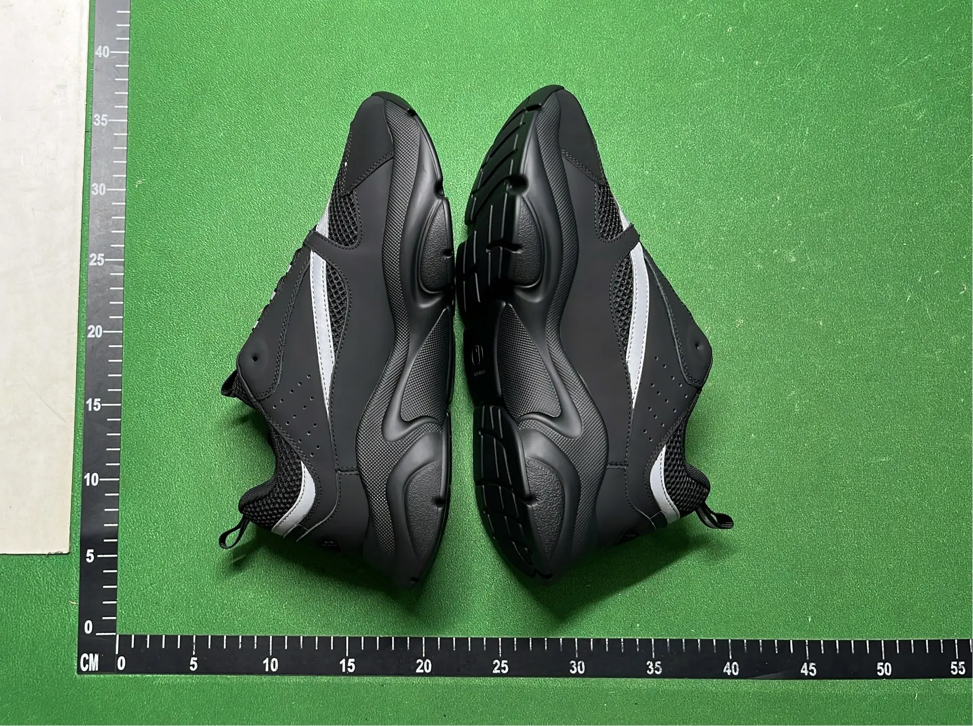 1:1 Batch DIOR B22 Shoes-1  in the Best OopBuy Spreadsheet QC photos