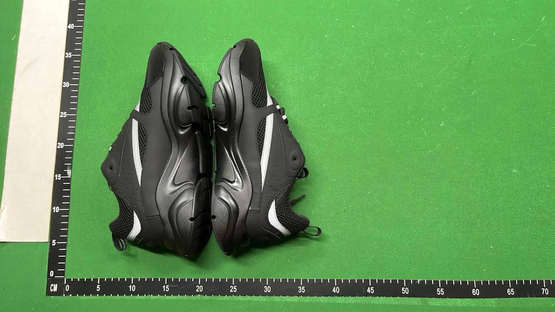 1:1 Batch DIOR B22 Shoes-1  in the Best OopBuy Spreadsheet QC photos