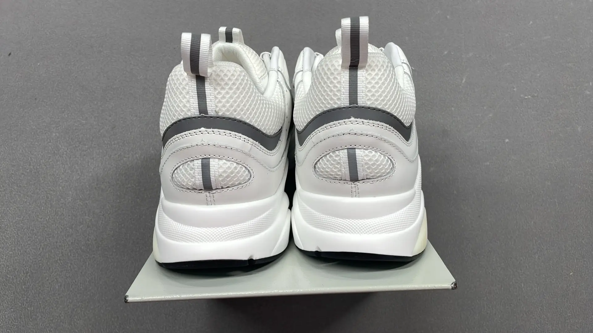 1:1 Batch DIOR B22 Shoes-1  in the Best OopBuy Spreadsheet QC photos