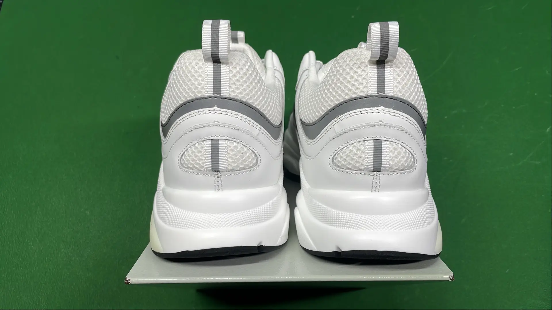 1:1 Batch DIOR B22 Shoes-1  in the Best OopBuy Spreadsheet QC photos