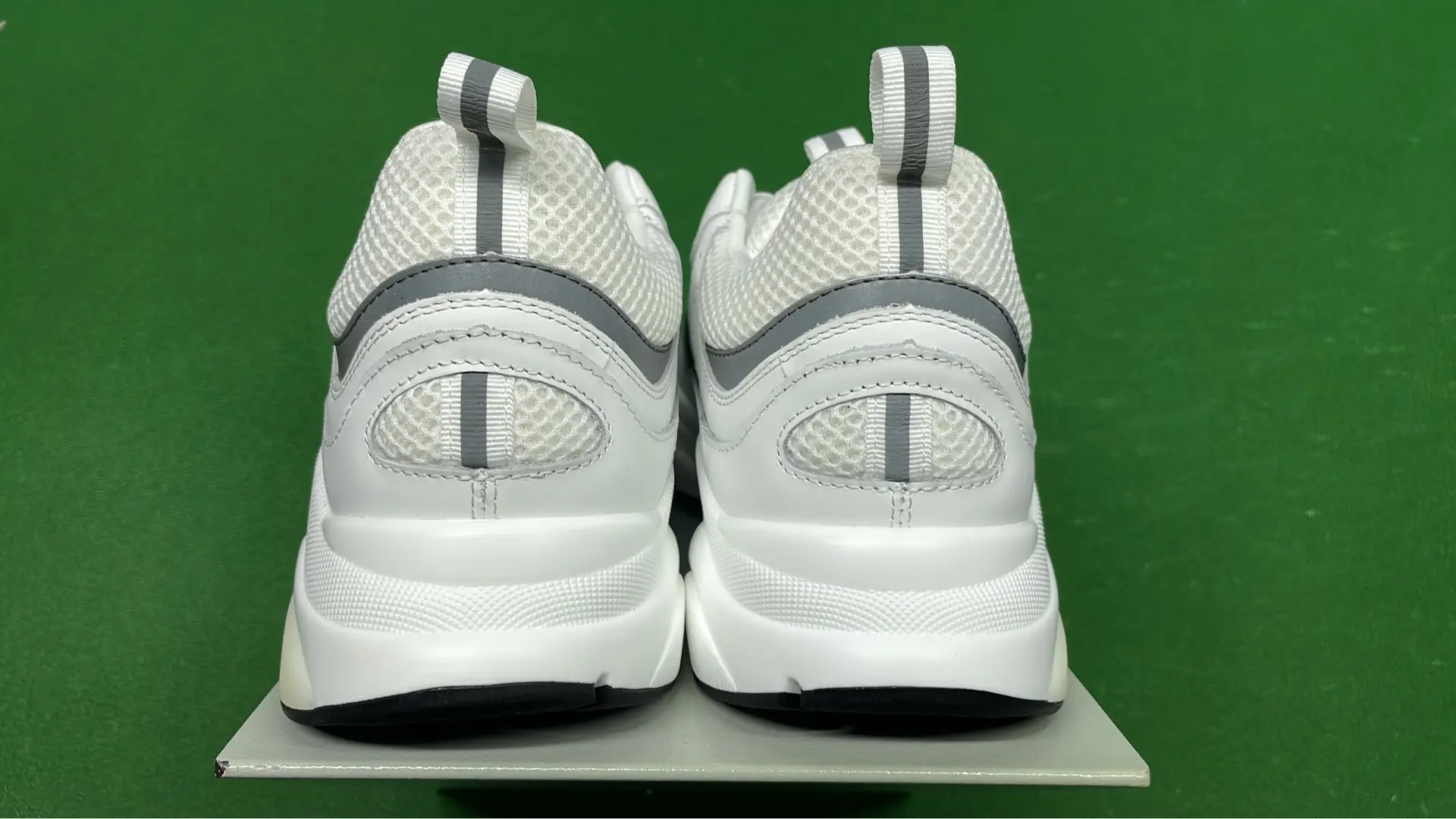 1:1 Batch DIOR B22 Shoes-1  in the Best OopBuy Spreadsheet QC photos